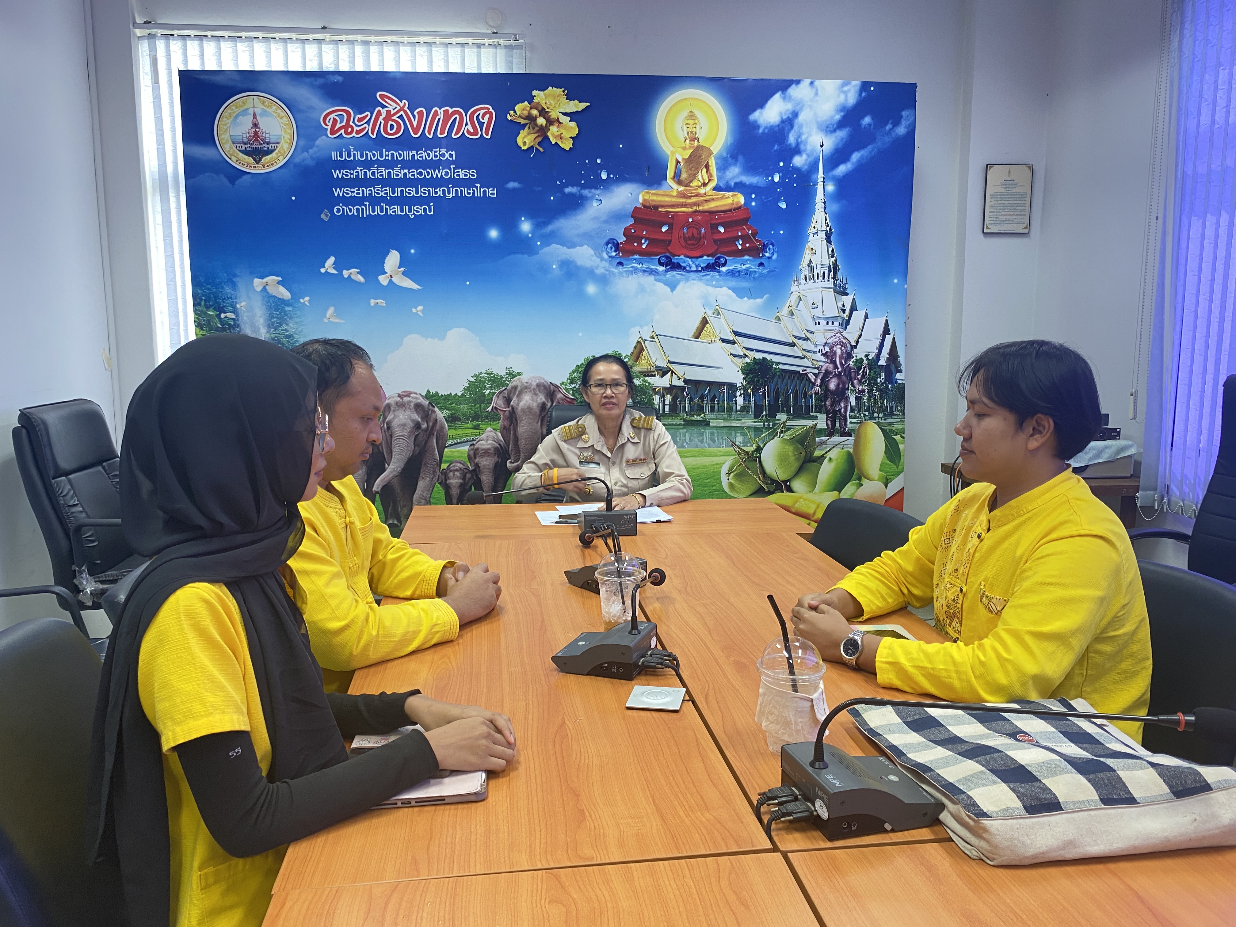 “อสพ. รุ่นที่ 76 พร้อมลุยภารกิจพัฒนาชุมชน! รายงานตัวต่อพัฒนาการจังหวัดฉะเชิงเทรา พร้อมรับแนวทางสร้างความเข้มแข็งชุมชน”