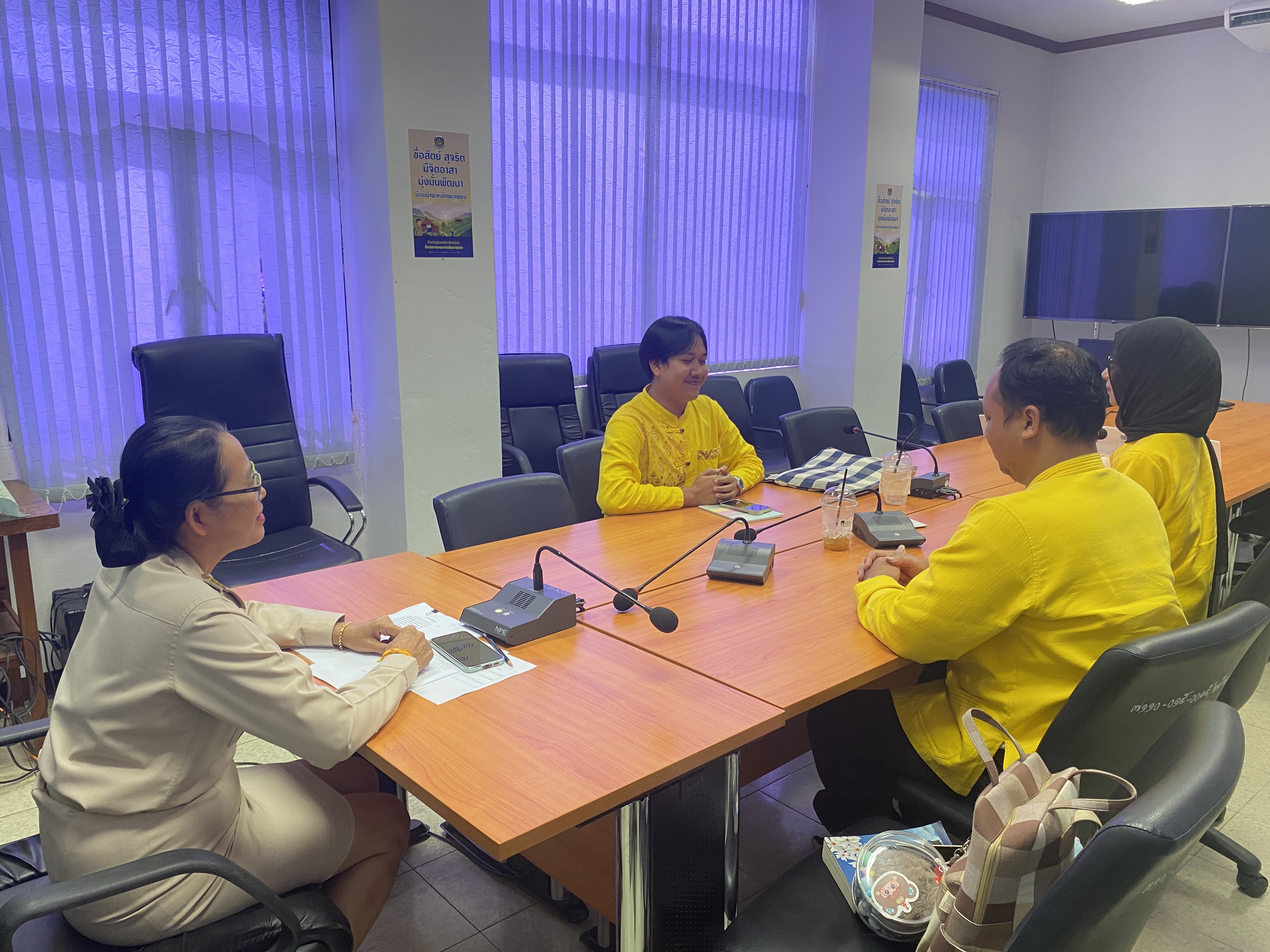 “อสพ. รุ่นที่ 76 พร้อมลุยภารกิจพัฒนาชุมชน! รายงานตัวต่อพัฒนาการจังหวัดฉะเชิงเทรา พร้อมรับแนวทางสร้างความเข้มแข็งชุมชน”