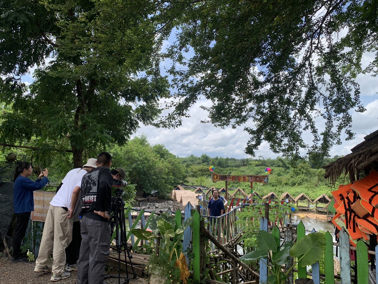 📹พช.ฉะเชิงเทรา ร่วมถ่ายทำวีดิทัศน์ “ เชิดชูหมู่บ้านต้นแบบ ‘สืบสาน รักษา ต่อยอด’ น้อมนำแนวพระราชดำริสู่ความสำเร็จยั่งยืน”