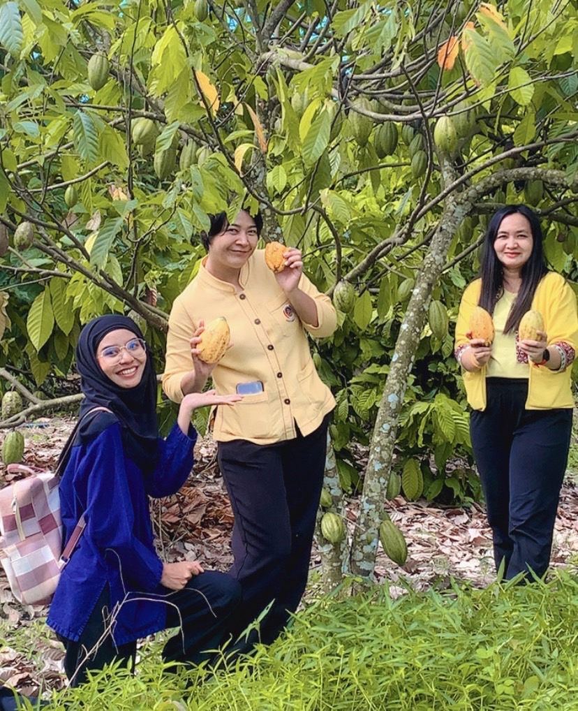 📹พช.ฉะเชิงเทรา ร่วมถ่ายทำวีดิทัศน์ “ เชิดชูหมู่บ้านต้นแบบ ‘สืบสาน รักษา ต่อยอด’ น้อมนำแนวพระราชดำริสู่ความสำเร็จยั่งยืน”