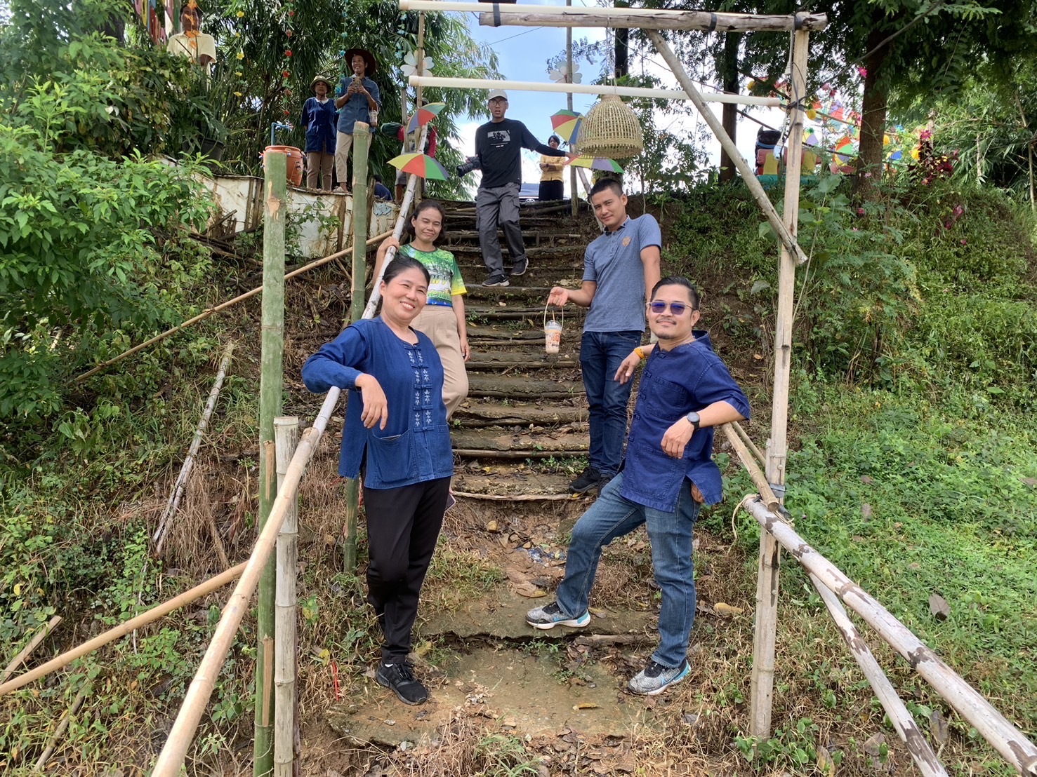 📹พช.ฉะเชิงเทรา ร่วมถ่ายทำวีดิทัศน์ “ เชิดชูหมู่บ้านต้นแบบ ‘สืบสาน รักษา ต่อยอด’ น้อมนำแนวพระราชดำริสู่ความสำเร็จยั่งยืน”