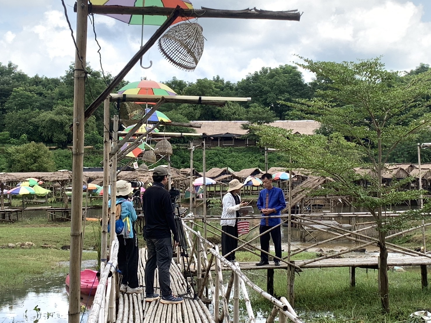 📹พช.ฉะเชิงเทรา ร่วมถ่ายทำวีดิทัศน์ “ เชิดชูหมู่บ้านต้นแบบ ‘สืบสาน รักษา ต่อยอด’ น้อมนำแนวพระราชดำริสู่ความสำเร็จยั่งยืน”