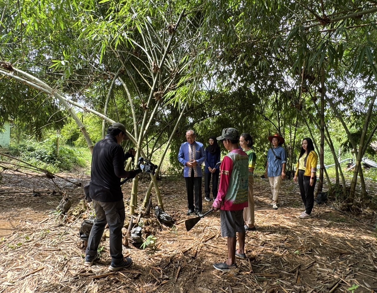 📹พช.ฉะเชิงเทรา ร่วมถ่ายทำวีดิทัศน์ “ เชิดชูหมู่บ้านต้นแบบ ‘สืบสาน รักษา ต่อยอด’ น้อมนำแนวพระราชดำริสู่ความสำเร็จยั่งยืน”