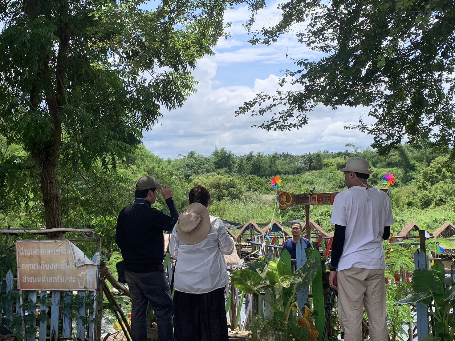 📹พช.ฉะเชิงเทรา ร่วมถ่ายทำวีดิทัศน์ “ เชิดชูหมู่บ้านต้นแบบ ‘สืบสาน รักษา ต่อยอด’ น้อมนำแนวพระราชดำริสู่ความสำเร็จยั่งยืน”