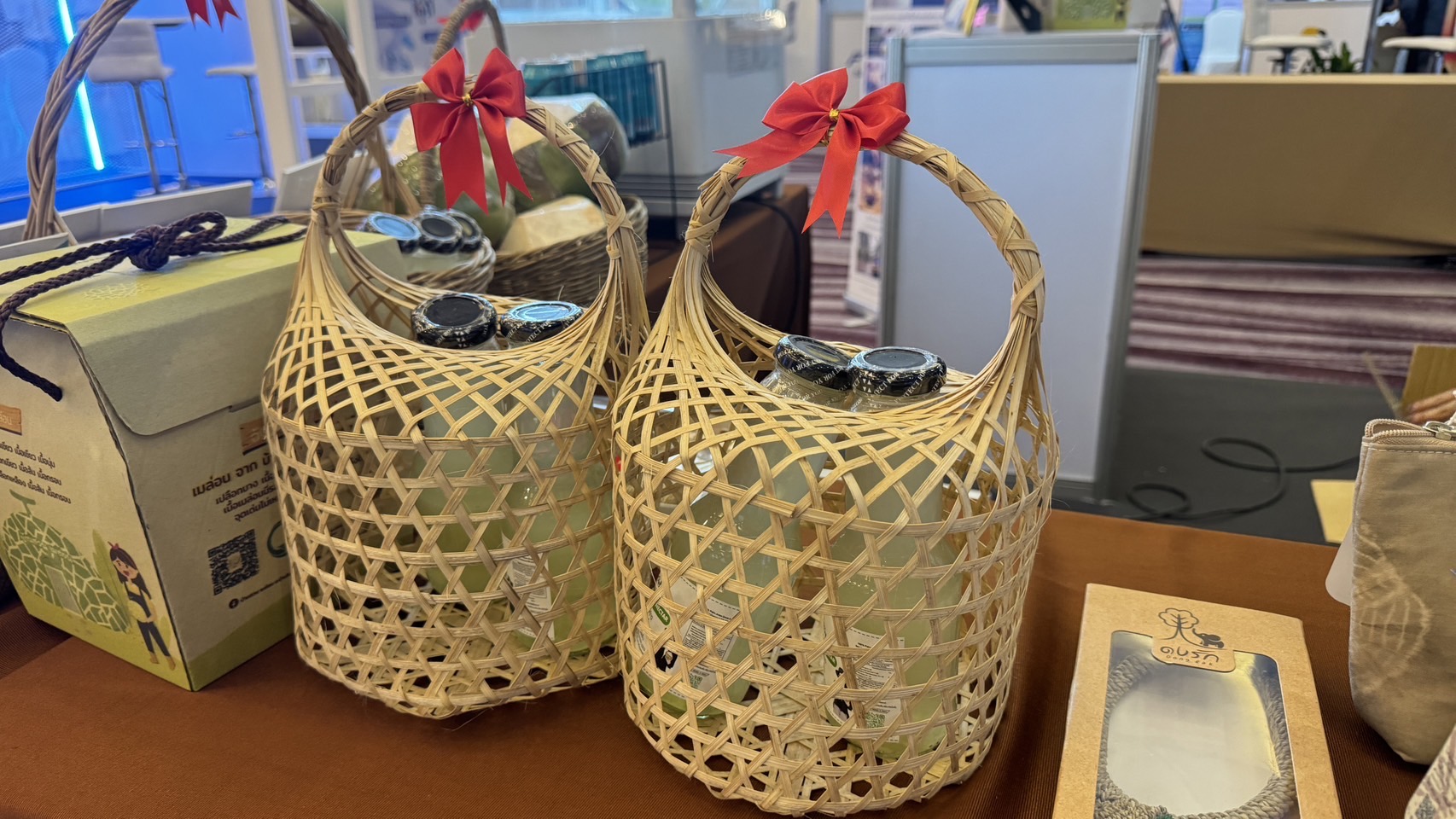 พช. ฉะเชิงเทรา จัดนิทรรศการงาน Mini EEC Fair 2024 “น่าอยู่ น่าเที่ยว น่าลงทุน”