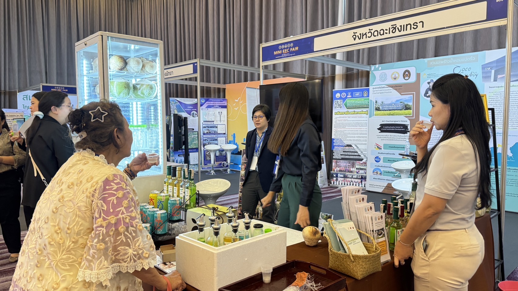 ปิดจ๊อป 2 วัน ครึ่งแสน !! พช. ฉะเชิงเทรา ร่วมออกนิทรรศการงาน Mini EEC Fair 2024 “น่าอยู่ น่าเที่ยว น่าลงทุน”