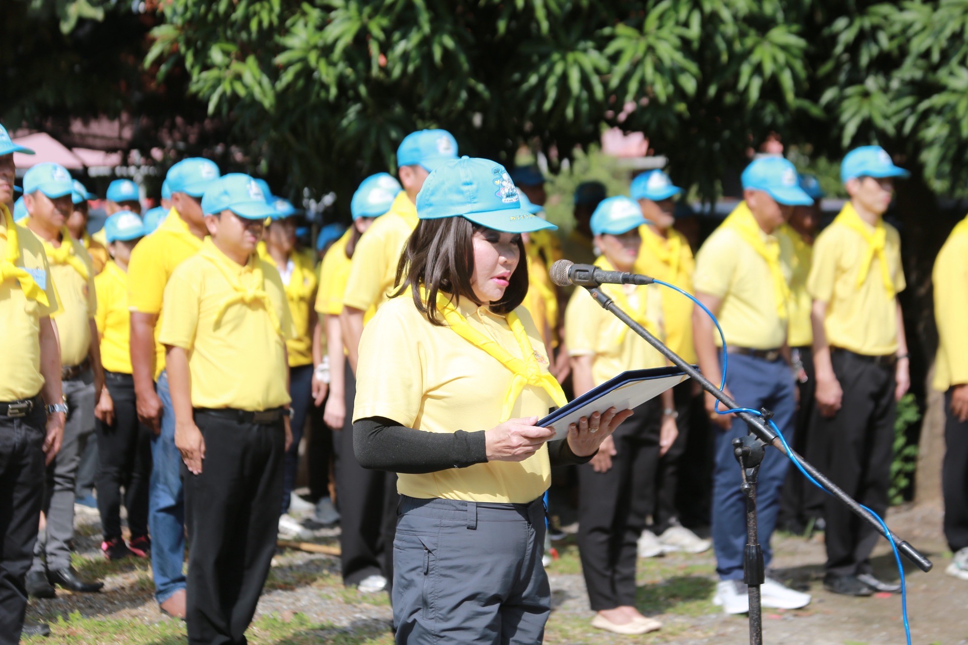 เราทำความดีด้วยหัวใจ ! พช.ฉะเชิงเทรา ร่วมจิตอาสา รวมพลังทำความสะอาดวัดหนองปลาตะเพียน เฉลิมพระเกียรติในหลวง ร.9 วันนวมินทรมหาราช