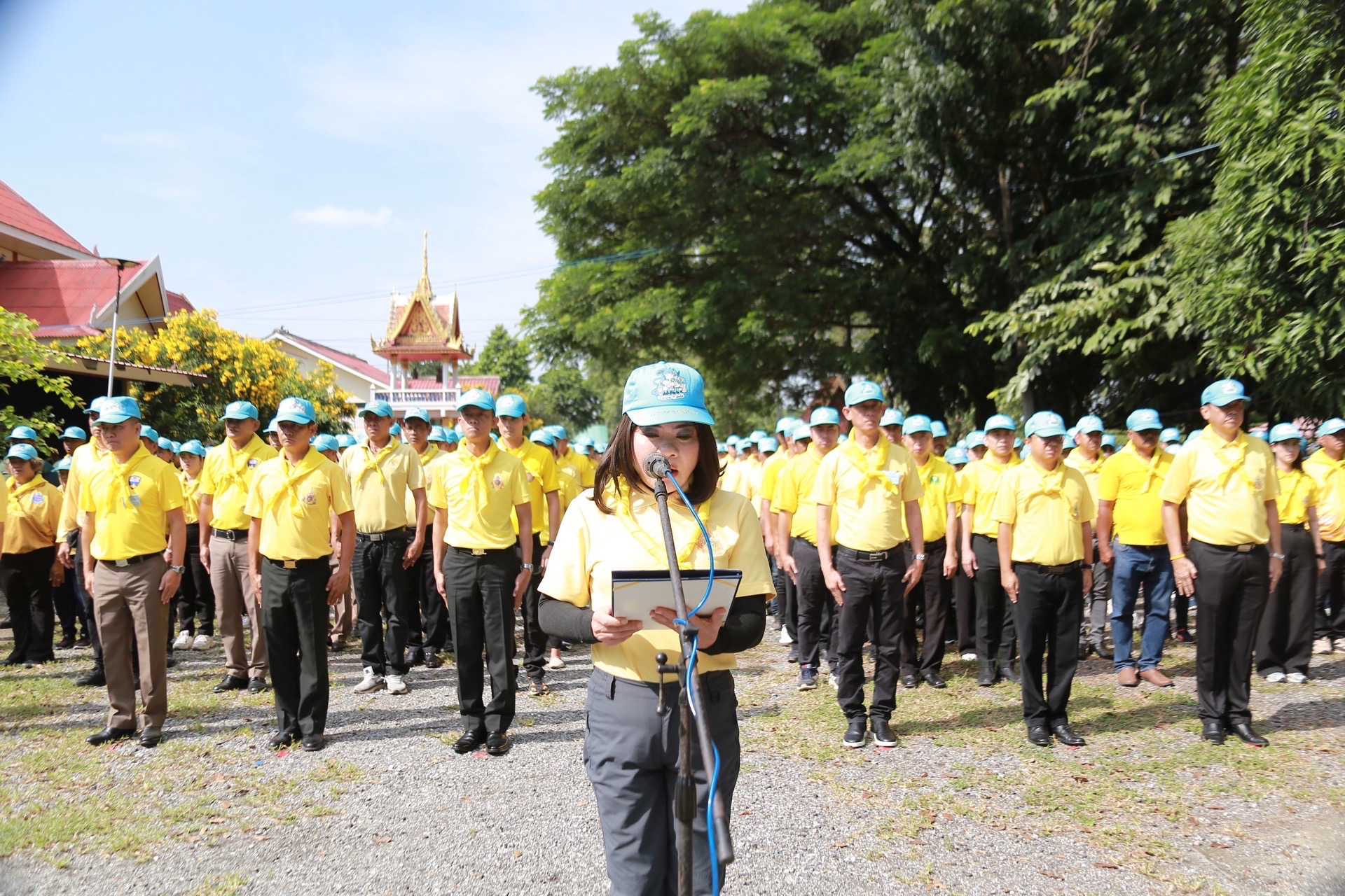เราทำความดีด้วยหัวใจ ! พช.ฉะเชิงเทรา ร่วมจิตอาสา รวมพลังทำความสะอาดวัดหนองปลาตะเพียน เฉลิมพระเกียรติในหลวง ร.9 วันนวมินทรมหาราช