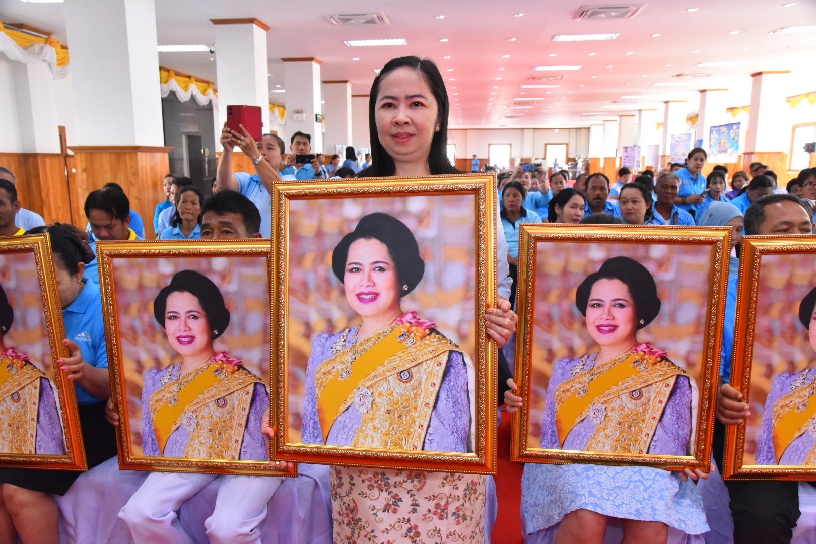 พช.แปดริ้ว จัดพิธีมอบเงินพระราชทานขวัญถุงกองทุนแม่ของแผ่นดิน ประจำปี ๒๕๖๗