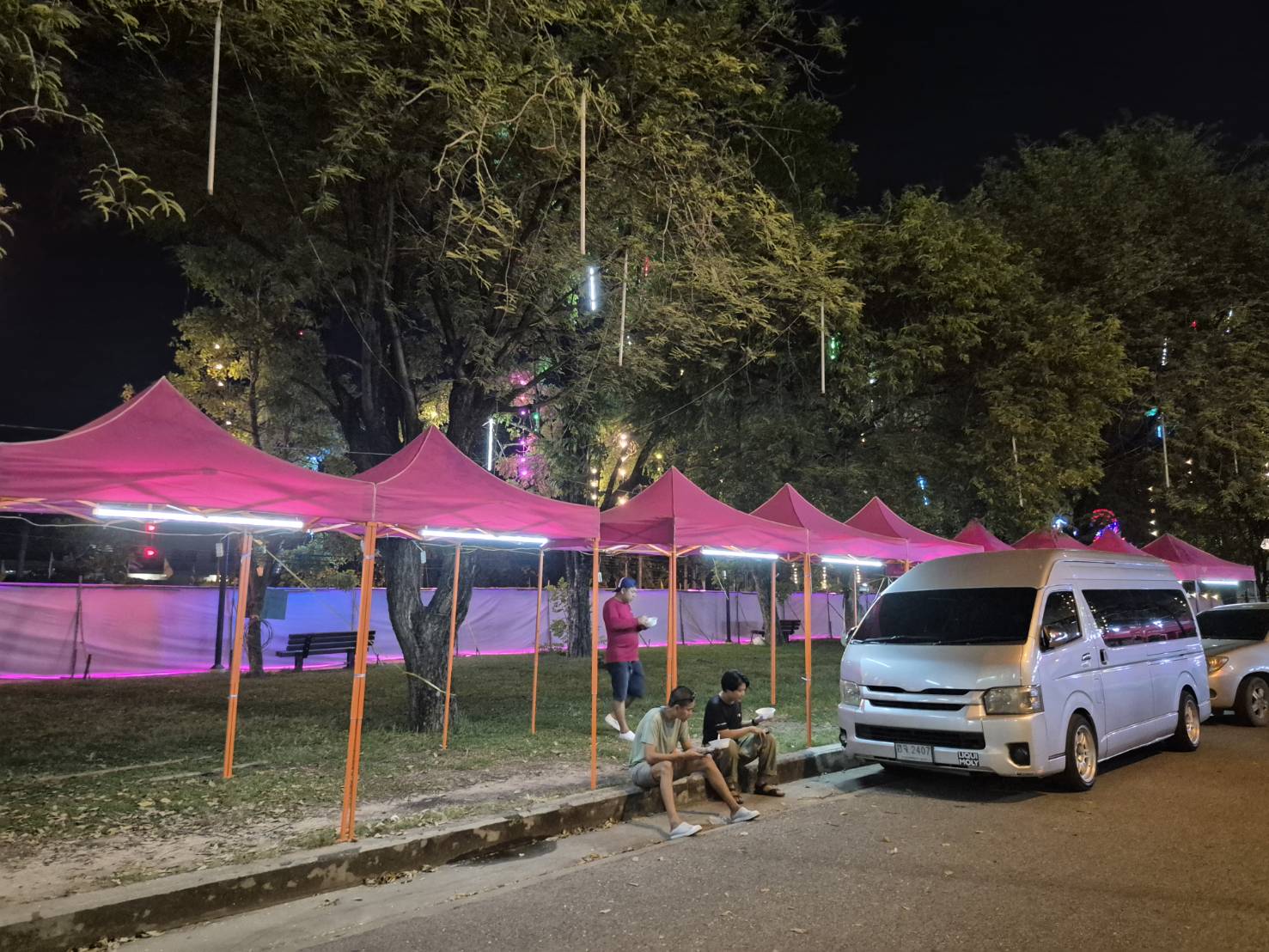 🛍️พช.ฉะเชิงเทรา ผสานพลังครือข่าย ผู้ผลิต ผู้ประกอบการ OTOP จังหวัดฉะเชิงเทรา จัดเตรียมพื้นที่จำหน่ายผลิตภัณฑ์ OTOP ในงานนมัสการหลวงพ่อโสธรฯ