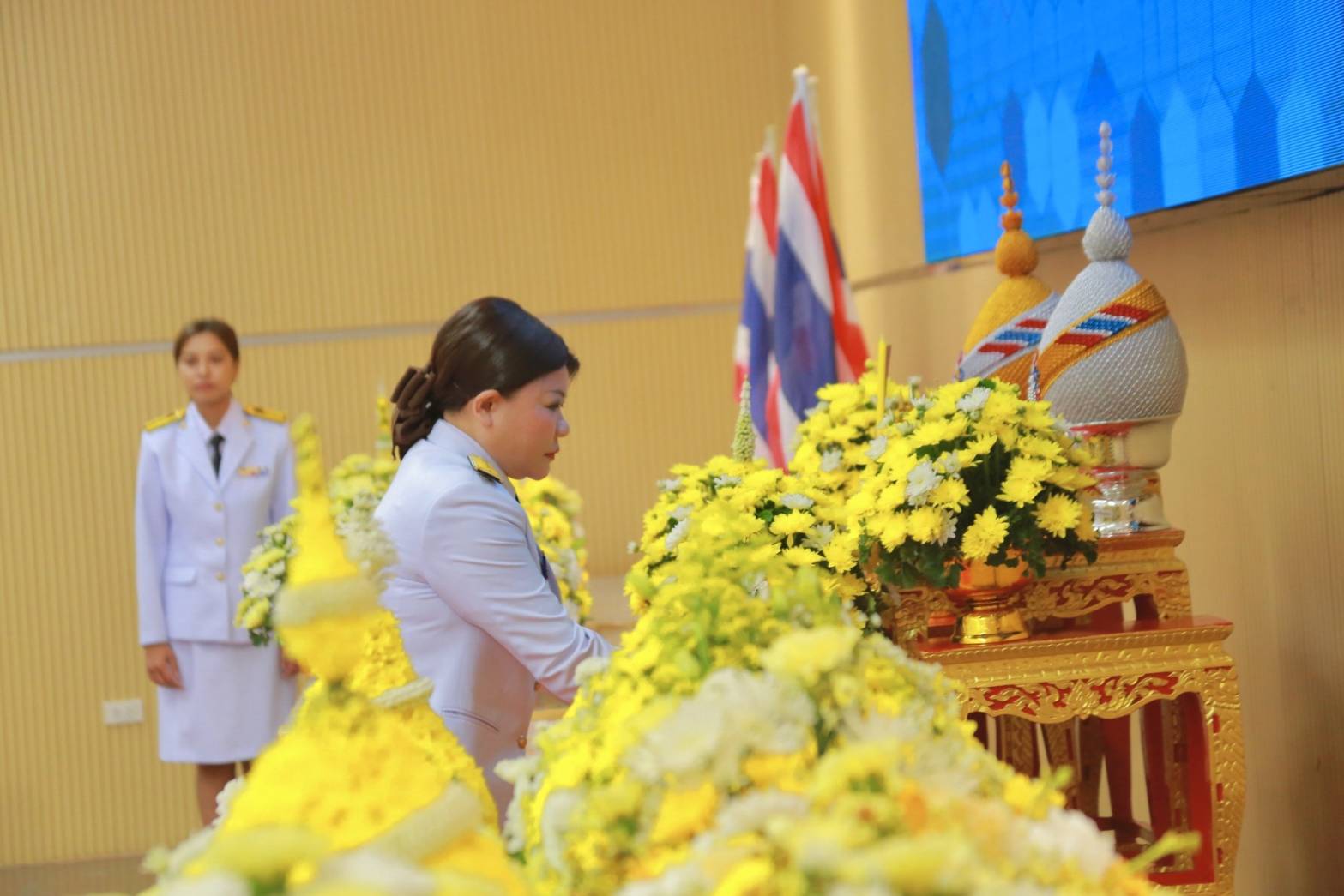 พช.แปดริ้วร่วม“พิธีรำลึกในพระมหากรุณาธิคุณ พระบิดาแห่งฝนหลวง ประจำปี ๒๕๖๗”