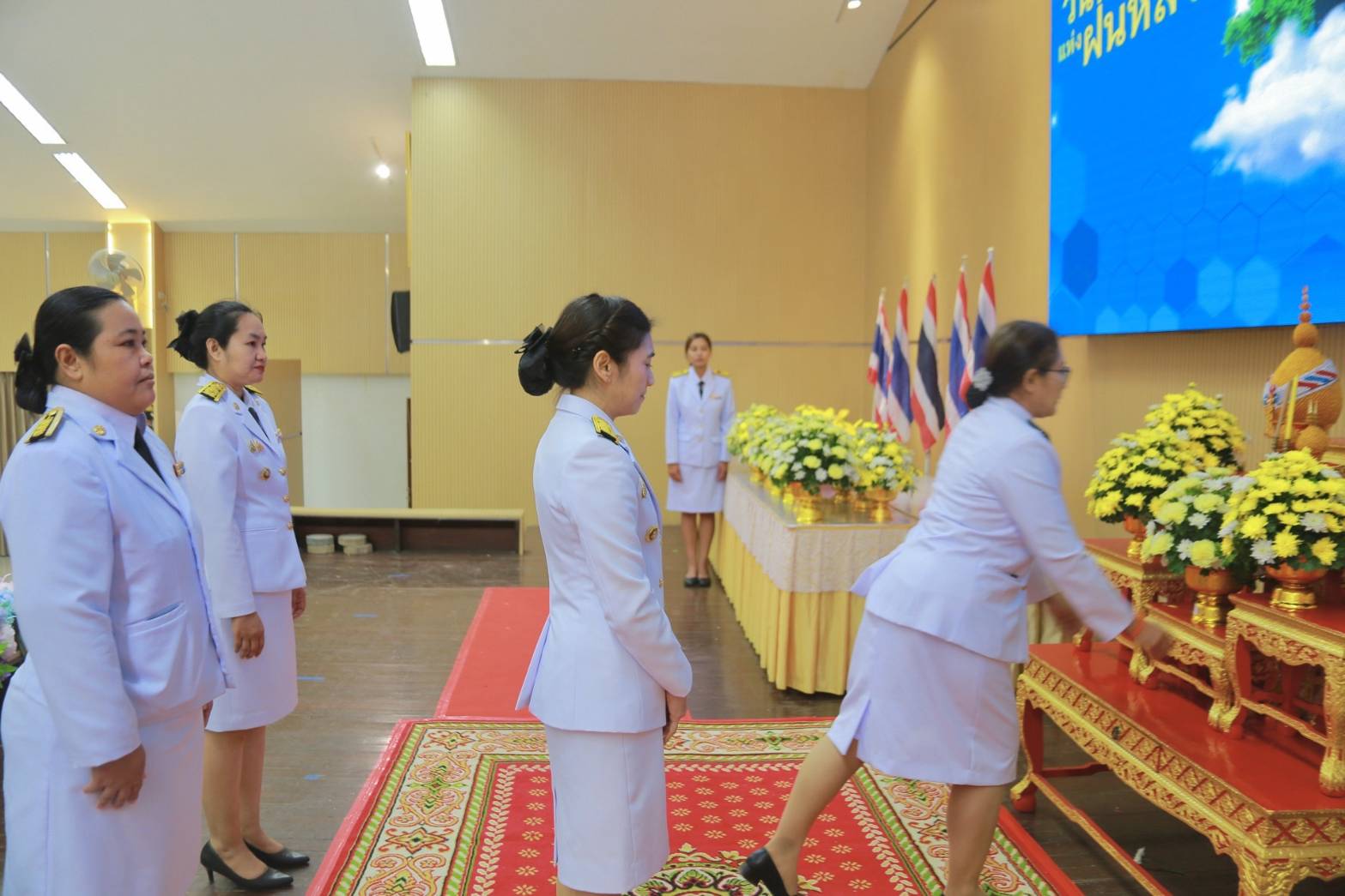 พช.แปดริ้วร่วม“พิธีรำลึกในพระมหากรุณาธิคุณ พระบิดาแห่งฝนหลวง ประจำปี ๒๕๖๗”