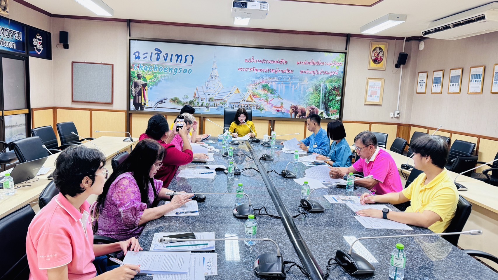 เป็นคนของสังคม เริ่มต้นที่ มชช. !! พช. ฉะเชิงเทรา ประชุมคณะกรรมการรับรองมาตรฐานการพัฒนาชุมชนจังหวัดฉะเชิงเทรา ครั้งที่ 1/2567