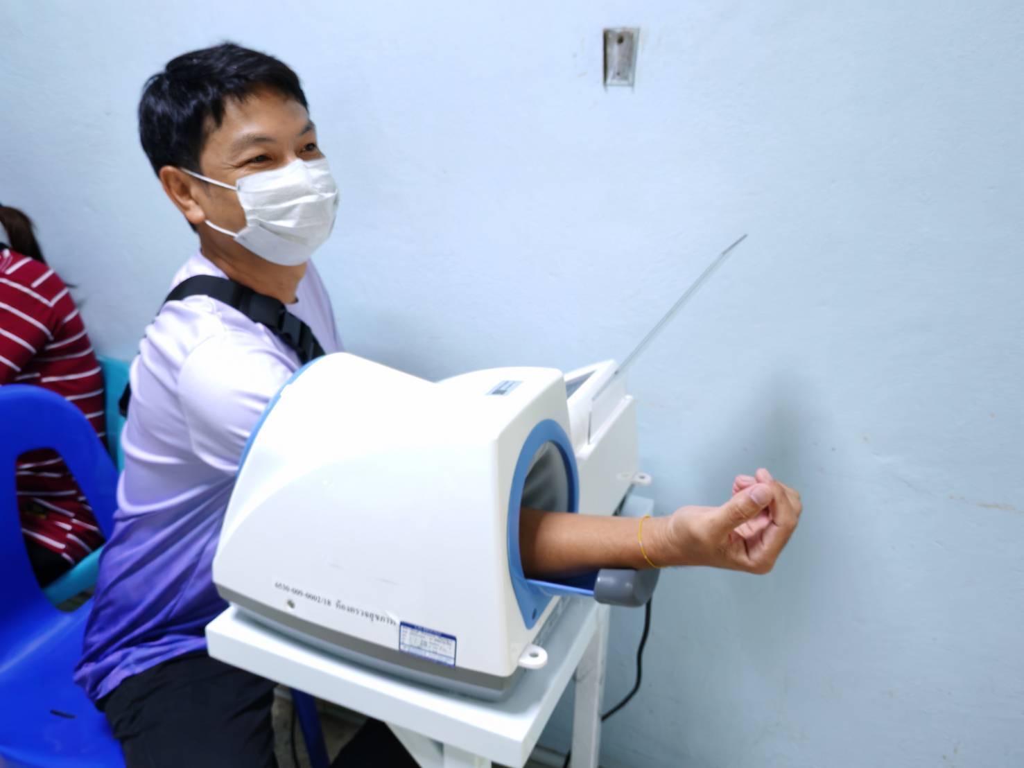 พช. ฉะเชิงเทรา ปูพรมตรวจสุขภาพบุคลากรเพื่อส่งเสริมสุขภาพร่างกายที่แข็งแรง และเตรียมความพร้อมในปฏิบัติงานในปีงบประมาณ พ.ศ. 2568