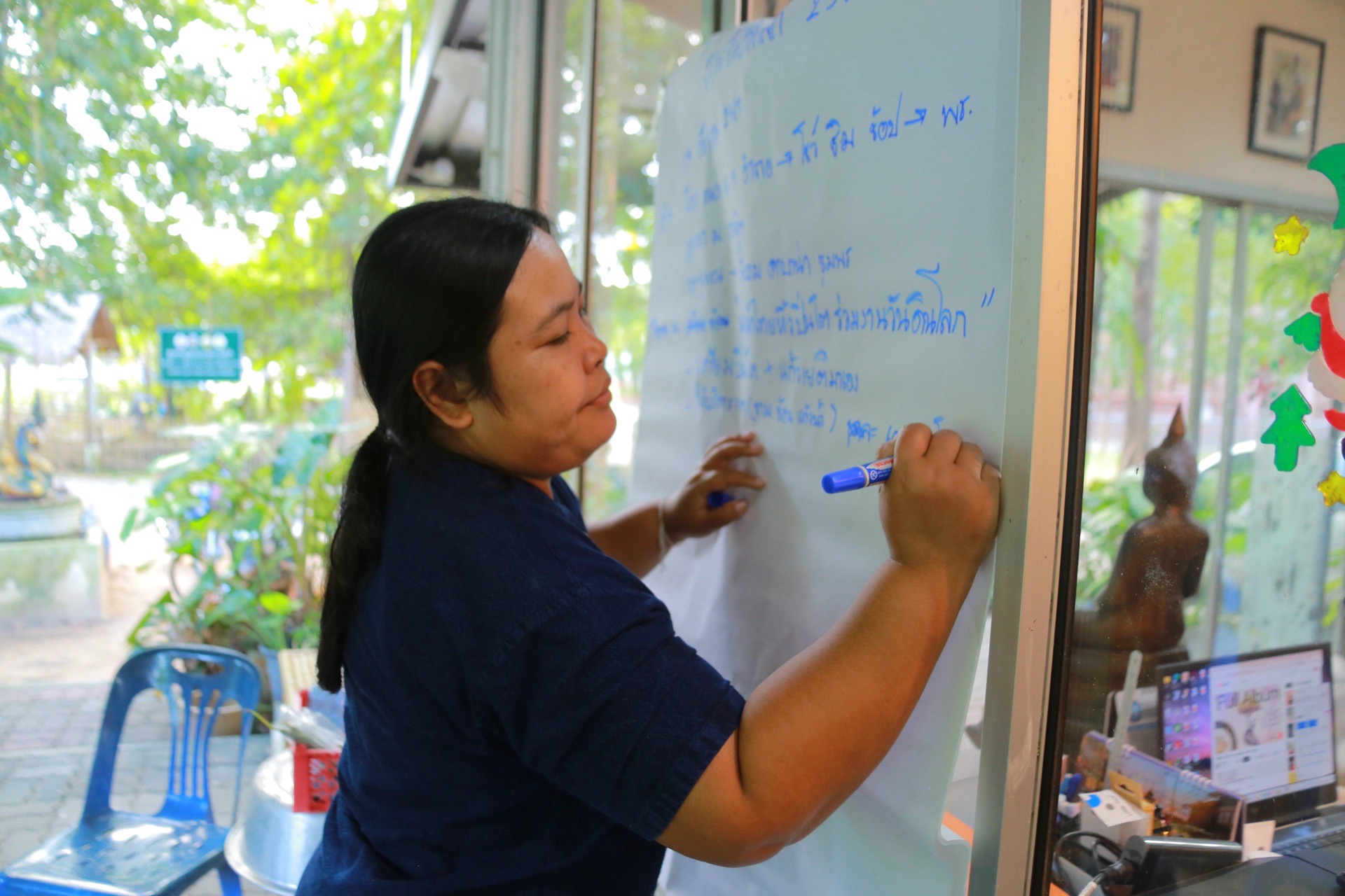 “พช.แปดริ้ว เตรียมงานวันดินโลก 2567” ในธีมงาน “นุ่งผ้าไทยหิ้วปิ่นโตร่วมงานวันดินโลก”