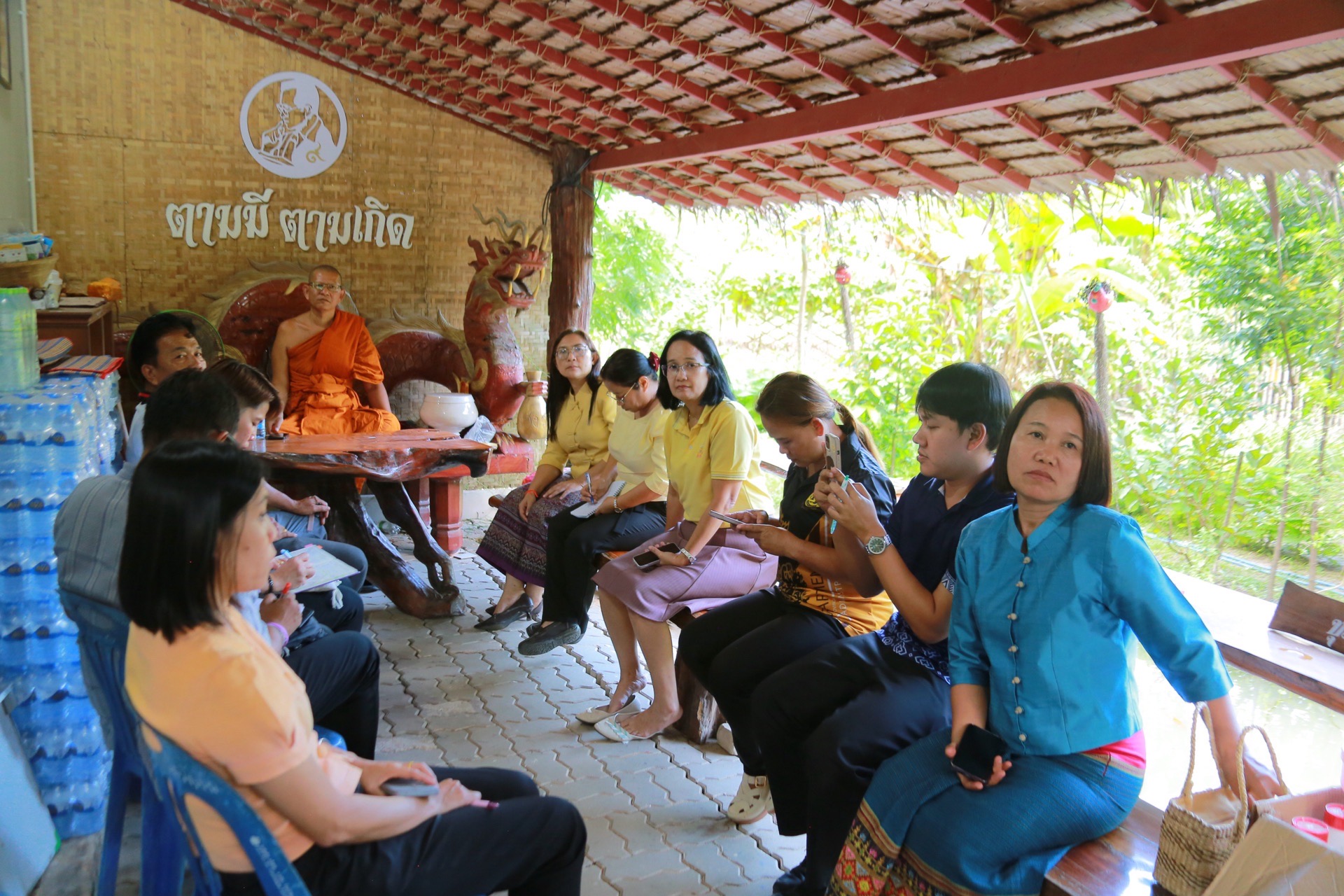 “พช.แปดริ้ว เตรียมงานวันดินโลก 2567” ในธีมงาน “นุ่งผ้าไทยหิ้วปิ่นโตร่วมงานวันดินโลก”