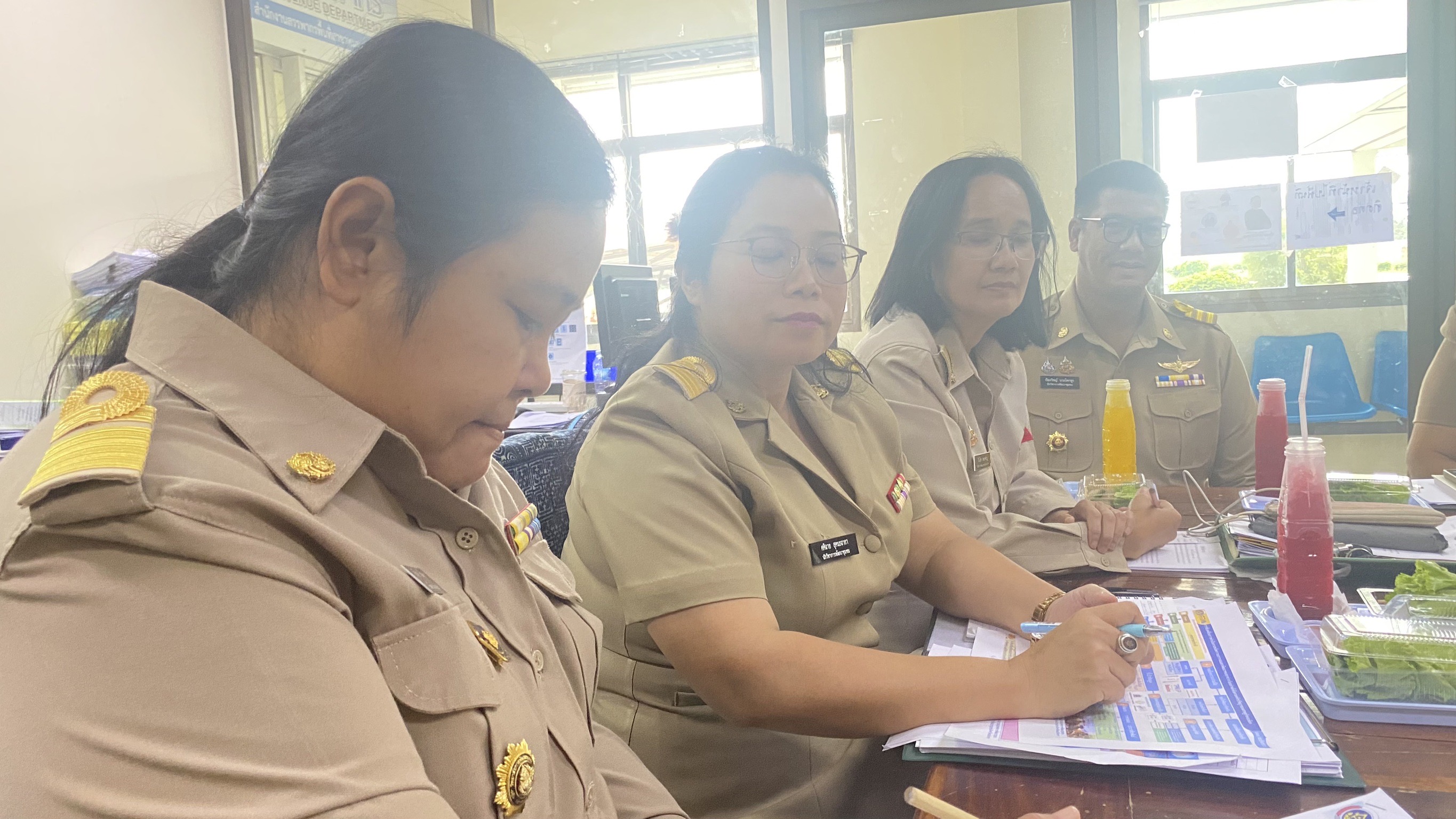 พช.แปดริ้ว เดินสายต่อสนับสนุน วางแผนการดำเนินงาน ปี 2568 ณ อำเภอราชสาส์น และ อำเภอพนมสารคาม