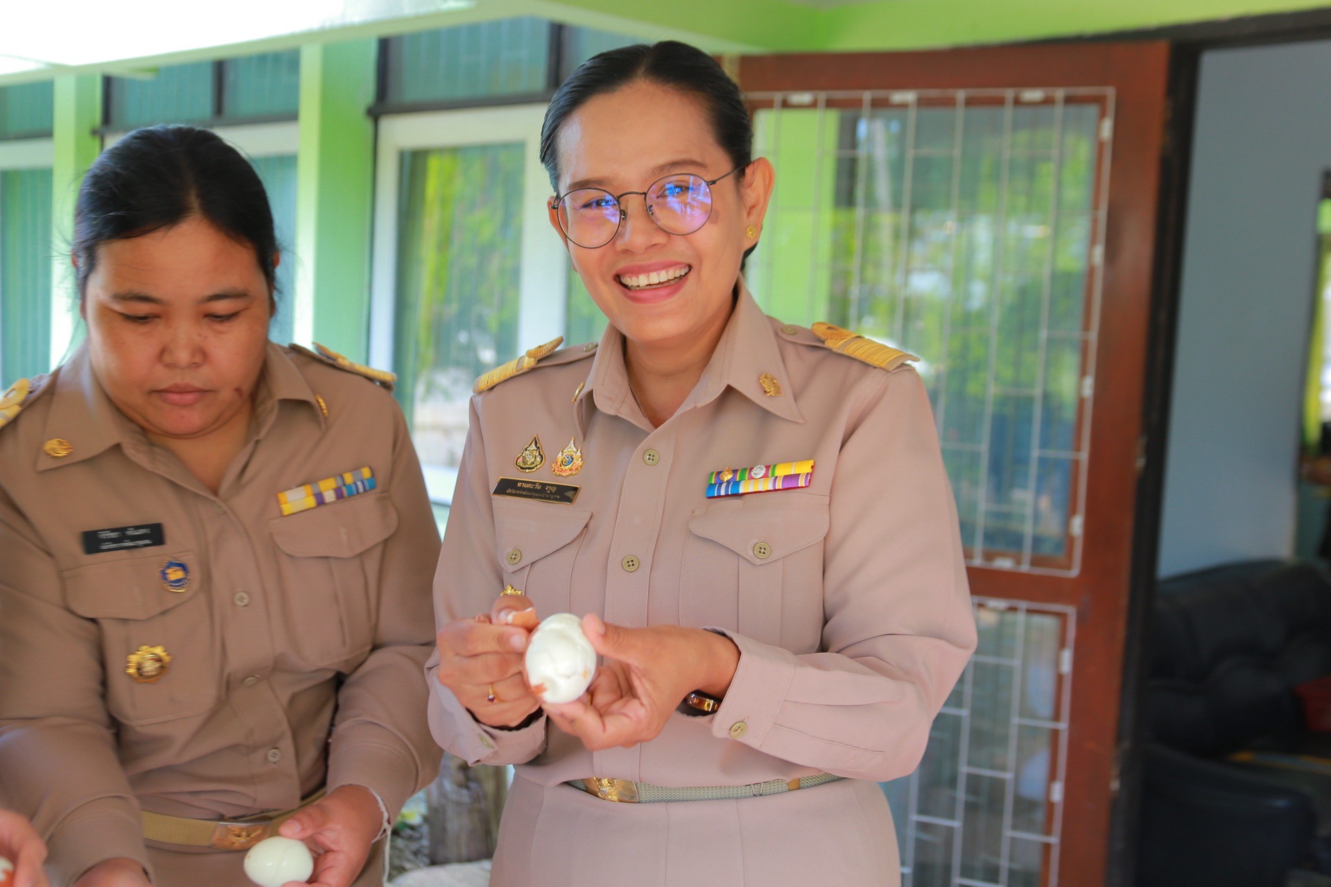 “ส้มตำลีลา รสเด็ด ซ้อมใหญ่ก่อนชิงชัย!” มากับสโลแกน “คำแรกขึ้นสมอง คำสองขึ้นสวรรค์” สำนักงานพัฒนาชุมชนจังหวัดฉะเชิงเทรา ร่วมชมการซ้อมใหญ่ “ตำป่า ลีลา รสเด็ด” จากอำเภอราชสาส์นเตรียมพร้อมประชันความอร่อย