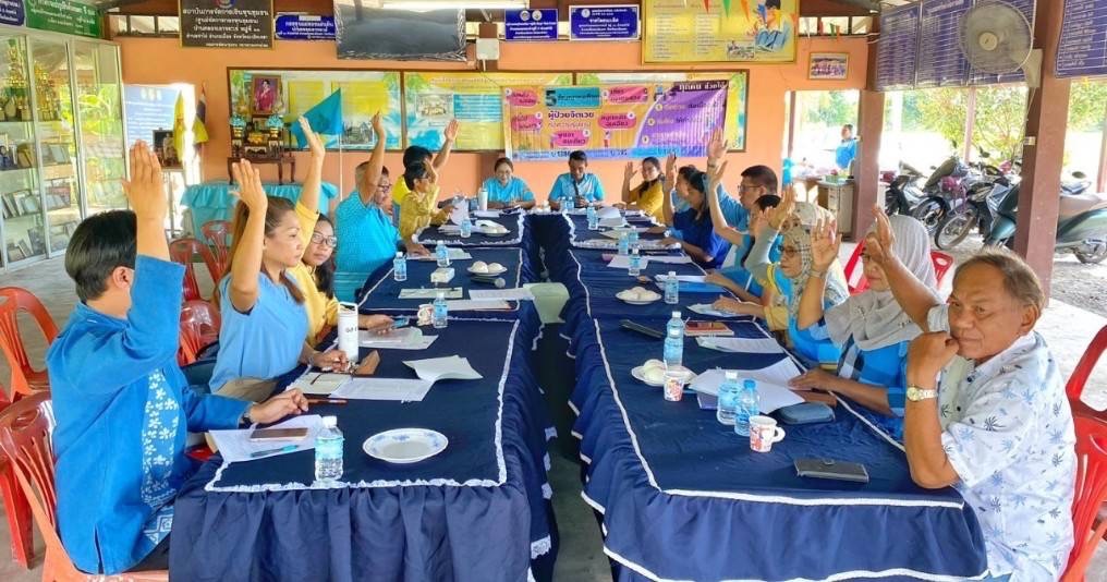 พช.ฉะเชิงเทรา จับมือคณะกรรมการเครือข่ายกองทุนแม่ของแผ่นดินจังหวัดฉะเชิงเทรา เตรียมความพร้อมขับเคลื่อนงานกองทุนแม่ของแผ่นดิน ประจำปี 2568