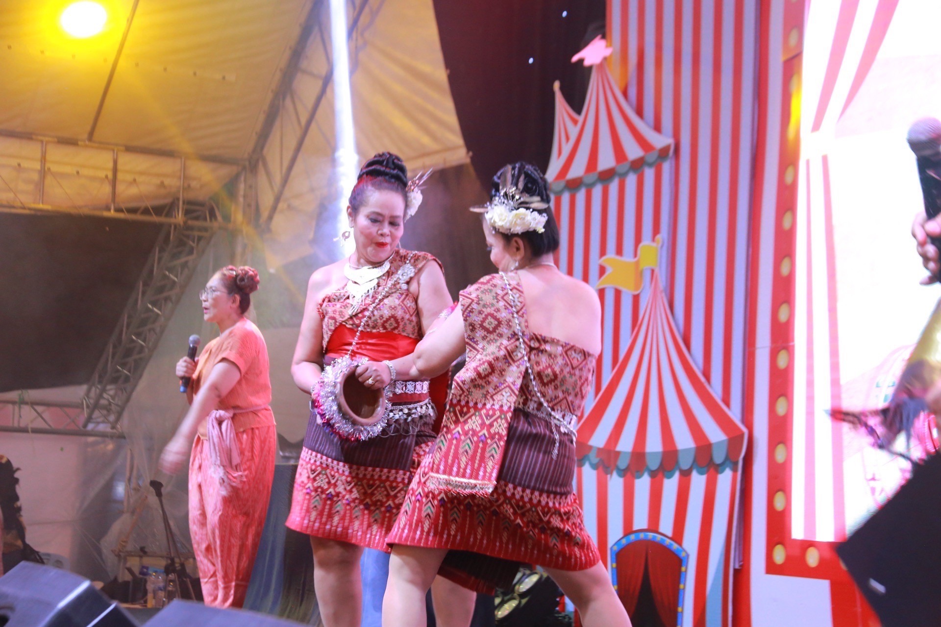 “ลุ้นระทึก! ลีลาเด็ดตำป่า” พช.แปดริ้ว บุกงาน นมัสการหลวงพ่อโสธรและงานประจำปี ประจำจังหวัดฉะเชิงเทรา 2567 “ตำป่า ลีลา รสเด็ด”