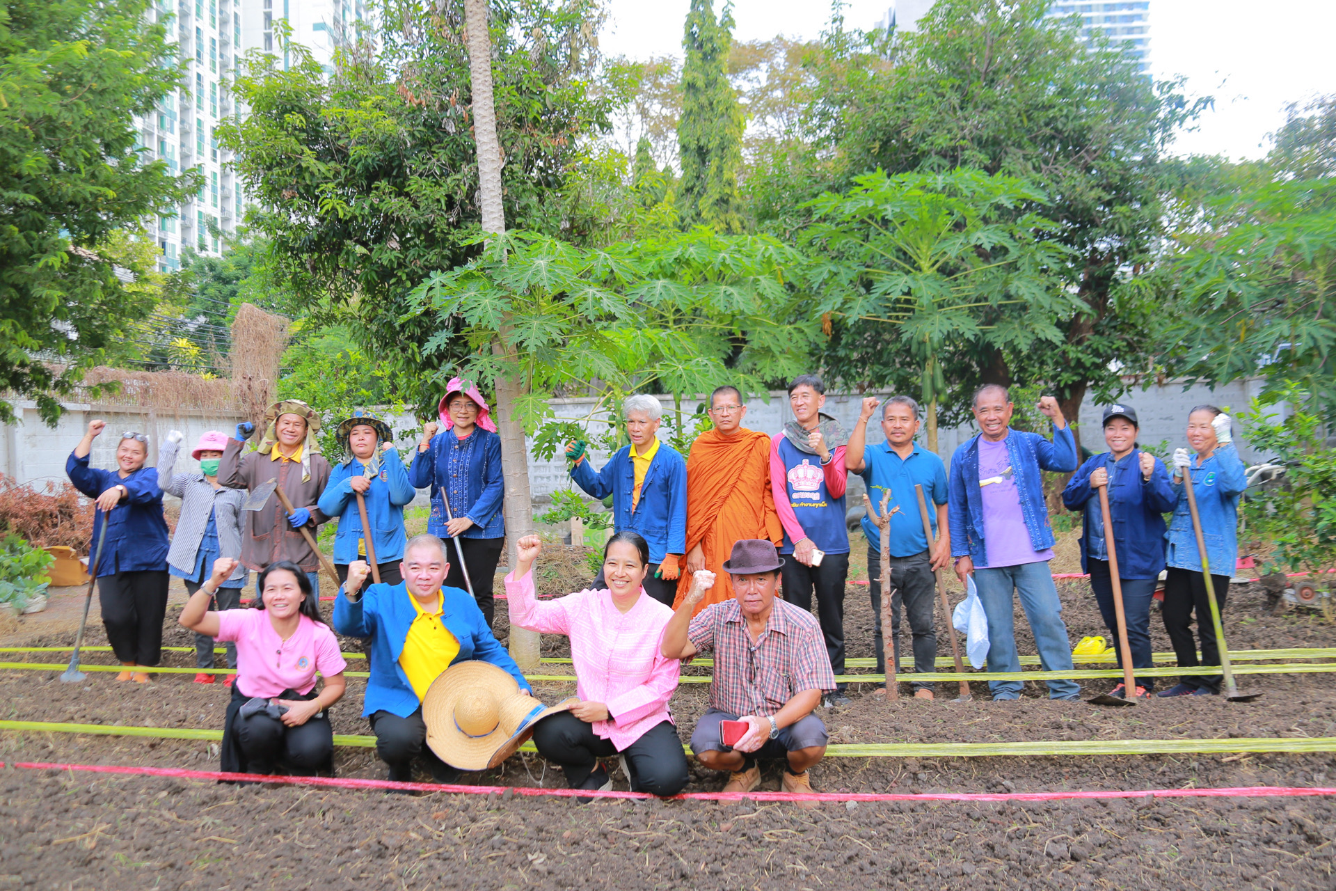 “รวมพลังชุมชน บ้านพอเพียง Model 30 ตารางวา พื้นที่เล็ก สร้างความยิ่งใหญ่ในครัวเรือน สู่ความเข้มแข็งของชุมชน!“