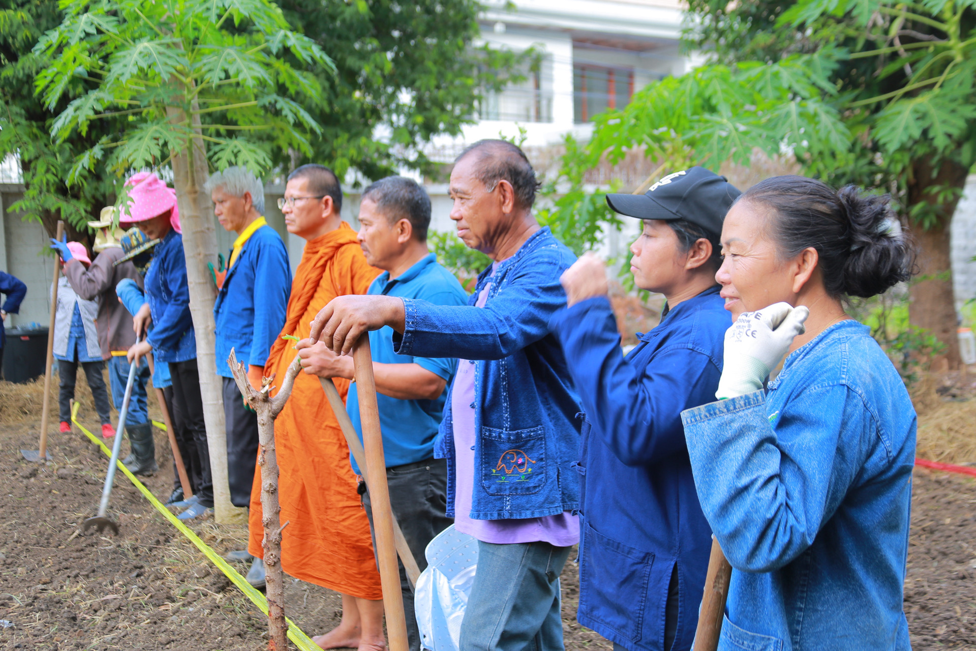 “รวมพลังชุมชน บ้านพอเพียง Model 30 ตารางวา พื้นที่เล็ก สร้างความยิ่งใหญ่ในครัวเรือน สู่ความเข้มแข็งของชุมชน!“