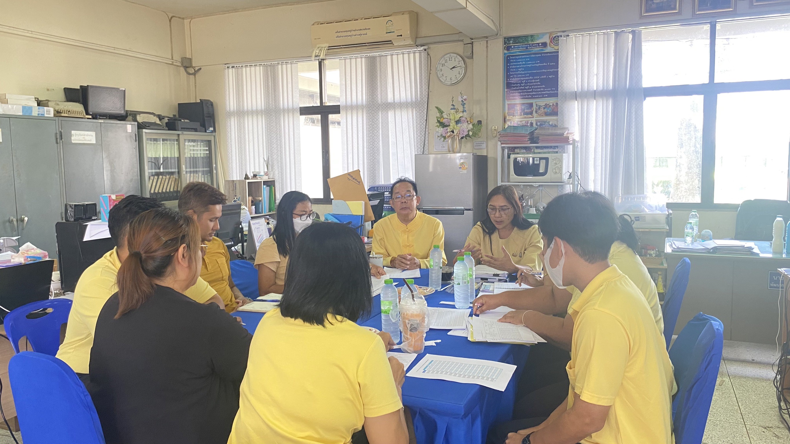 “ฐานข้อมูลเพื่อการพัฒนาชุมชน: สู่การแก้ไขปัญหาความยากจนอย่างยั่งยืน” พช.แปดริ้ว เดินสายสนับสนุน วางแผนการดำเนินงาน ปี 2568 ณ อำเภอท่าตะเกียบและ อำเภอสนามชัยเขต