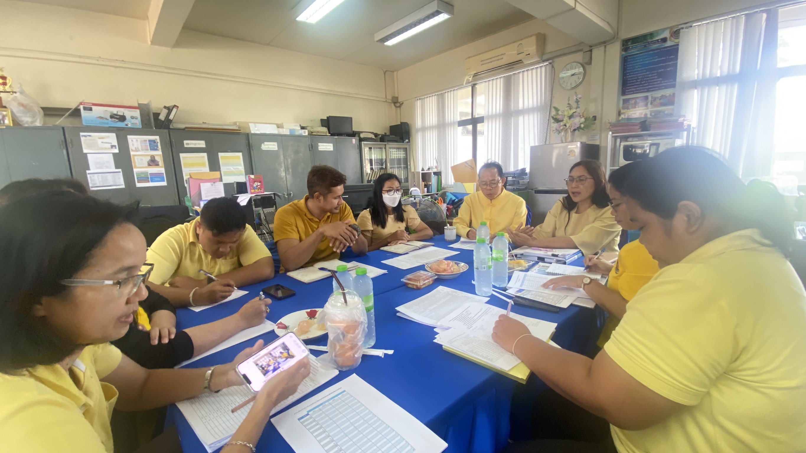 “ฐานข้อมูลเพื่อการพัฒนาชุมชน: สู่การแก้ไขปัญหาความยากจนอย่างยั่งยืน” พช.แปดริ้ว เดินสายสนับสนุน วางแผนการดำเนินงาน ปี 2568 ณ อำเภอท่าตะเกียบและ อำเภอสนามชัยเขต