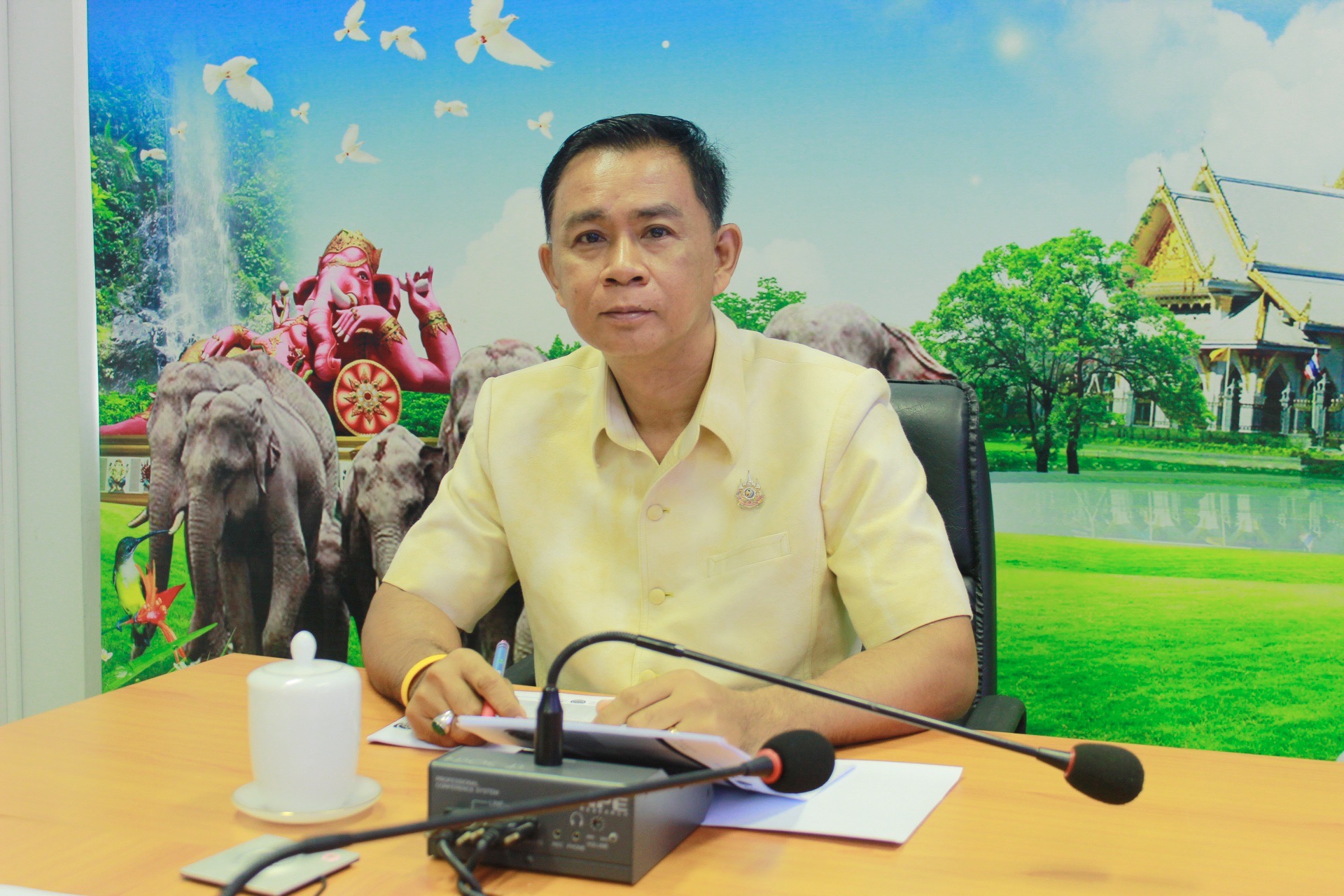 “พช.แปดริ้วร่วมประชุมกรมการพัฒนาชุมชน ครั้งที่ 11/2567 เน้น ‘ติดตามจริง โปร่งใส ตรวจสอบได้’”