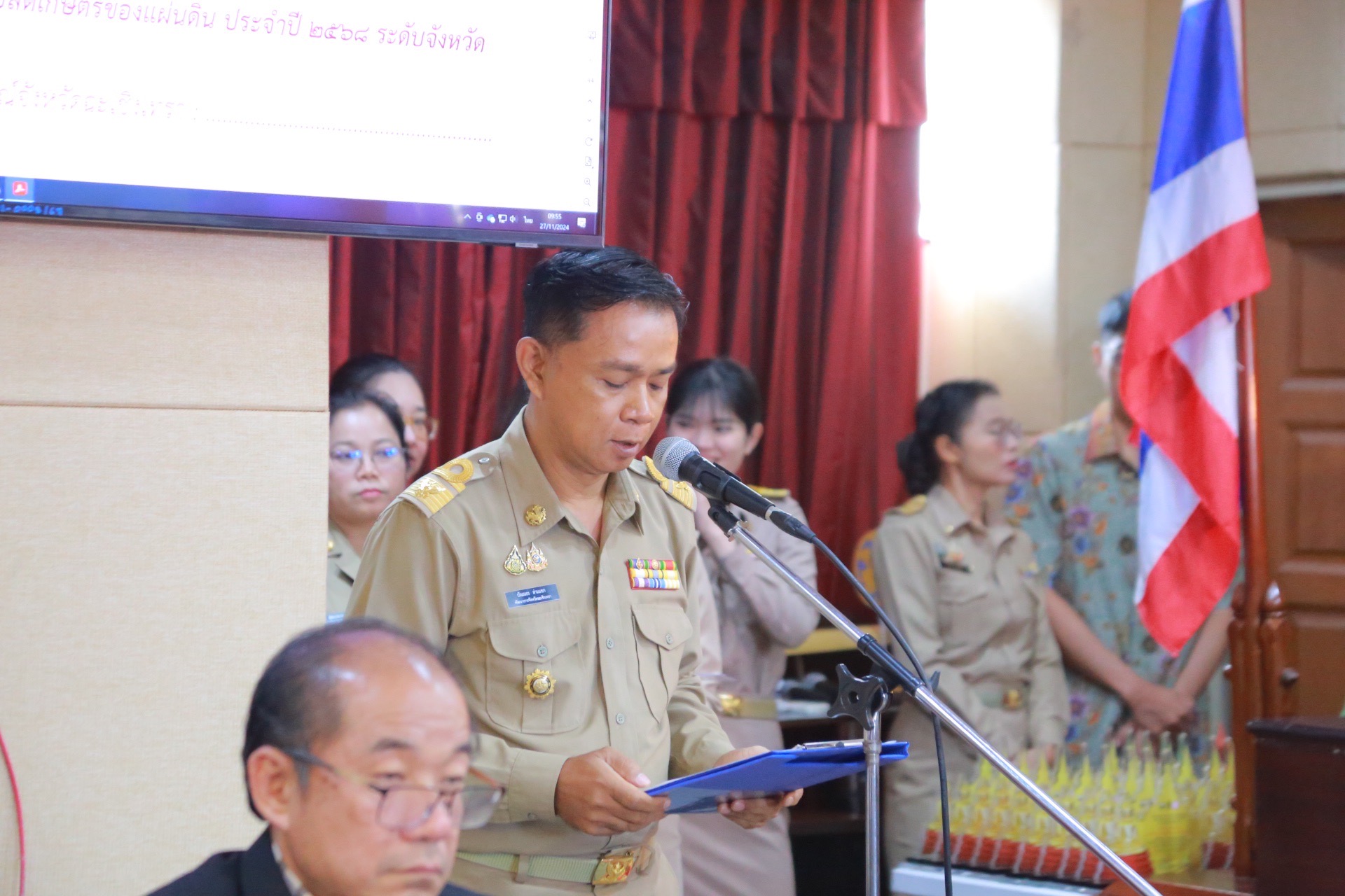 “พัฒนาการจังหวัดฉะเชิงเทรา ร่วมประชุมคณะกรมการจังหวัดและหัวหน้าส่วนราชการ พร้อมนำเสนอผลสำเร็จโครงการเชิดชูเกียรติการจัดเก็บข้อมูล จปฐ.”
