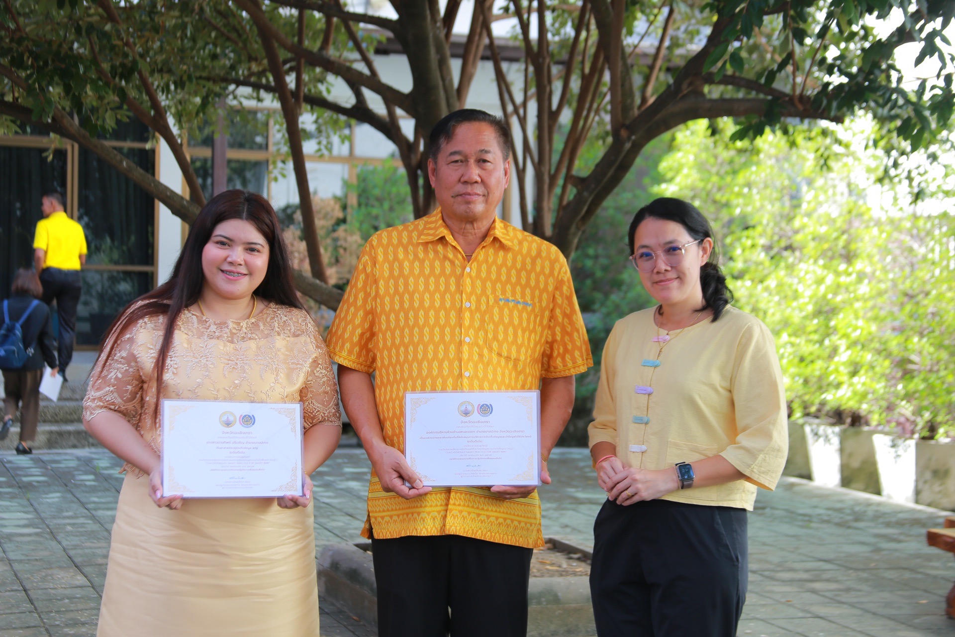 “พัฒนาการจังหวัดฉะเชิงเทรา ร่วมประชุมคณะกรมการจังหวัดและหัวหน้าส่วนราชการ พร้อมนำเสนอผลสำเร็จโครงการเชิดชูเกียรติการจัดเก็บข้อมูล จปฐ.”