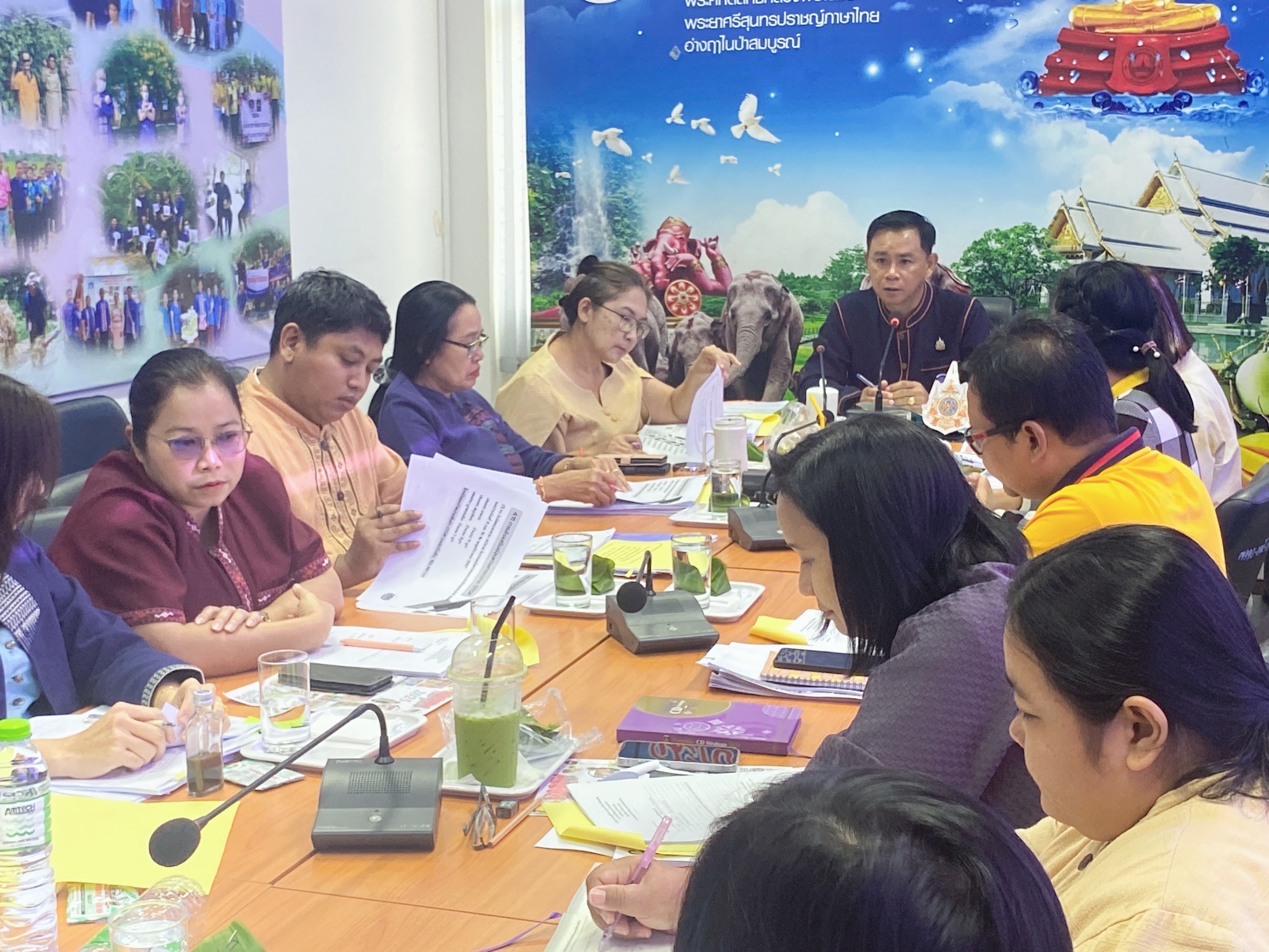 สำนักงานพัฒนาชุมชนฉะเชิงเทรา ประชุมผู้อำนวยการกลุ่มงาน, นักวิชาการพัฒนาชุมชนและเจ้าหน้าที่พัฒนาชุมชนจังหวัดฉะเชิงเทรา ครั้งที่ 10/2567 ประจำเดือน พฤศจิกายน 2567