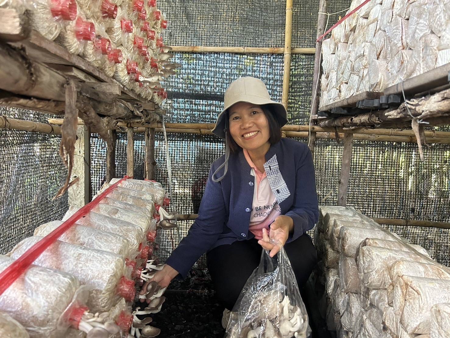 พช.ฉะเชิงเทรา ติดตามผลการดำเนินงานโครงการส่งเสริมและสนับสนุนกิจกรรมอนุรักษ์พันธุกรรมพืช ตามโครงการอนุรักษ์พันธุกรรมพืชอันเนื่องมาจากพระราชดำริ สมเด็จพระเทพรัตนราชสุดาฯ สยามบรมราชกุมารี (อพ.สธ.)