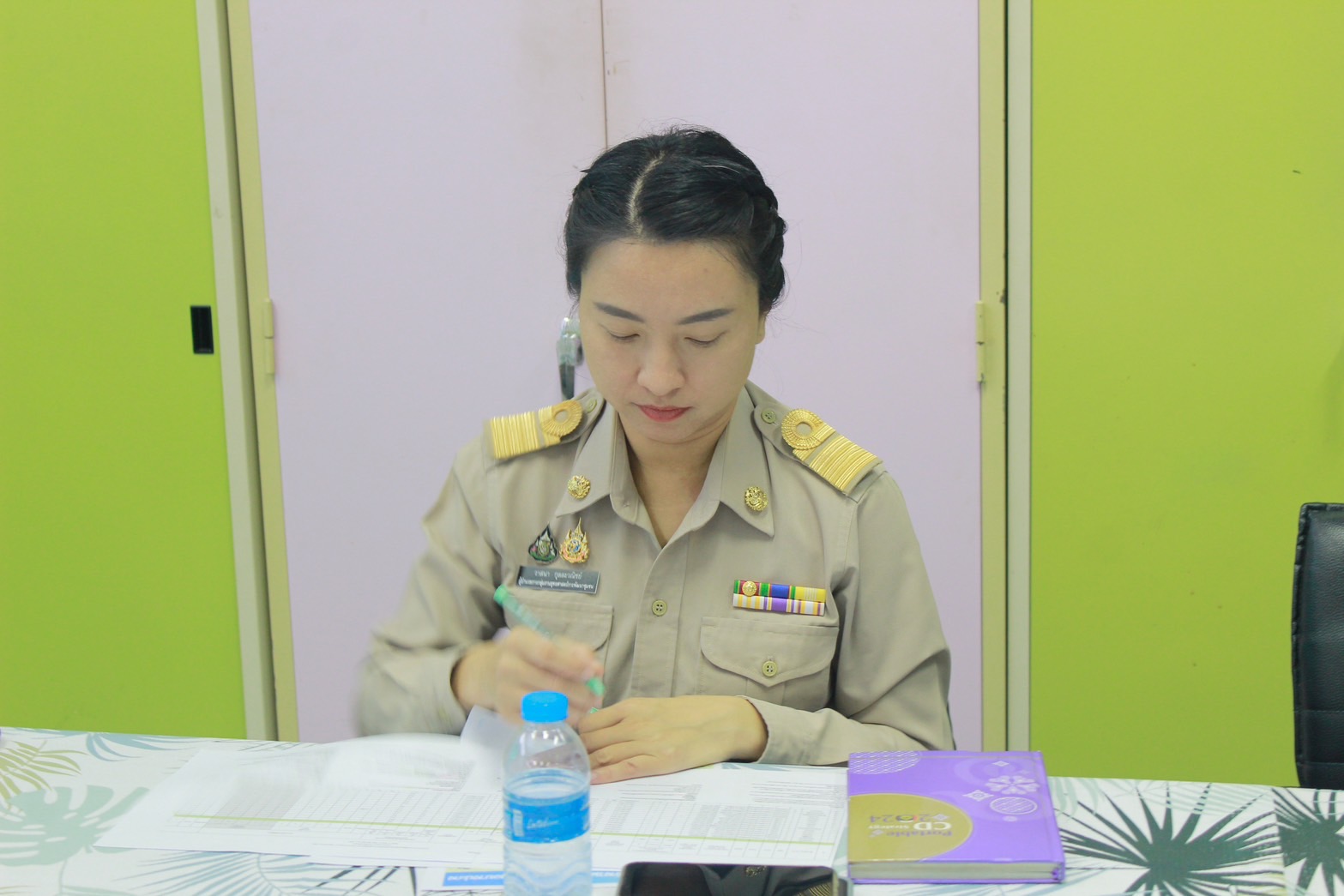 🐬นายกิติพล เวชกุล ผู้ตรวจราชการกรม ปฏิบัติหน้าที่ ผอ.ศพช. ชลบุรี ลงพื้นที่ตรวจราชการการขับคลื่อนงานสำนักงานพัฒนาชุมชนอำเภอบางปะกง จังหวัดฉะเชิงเทรา