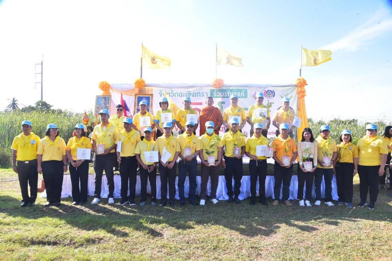 🌱พช.ฉะเชิงเทรา ดำเนินโครงการน้อมรำลึกและเทิดพระเกียรติคุณของพระบาทสมเด็จพระบรมชนกาธิเบศรมหาภูมิพลอดุลยเดชมหาราช บรมนาถบพิตร ในงานวันดินโลก World Soil day ปี ๒๕๖๗