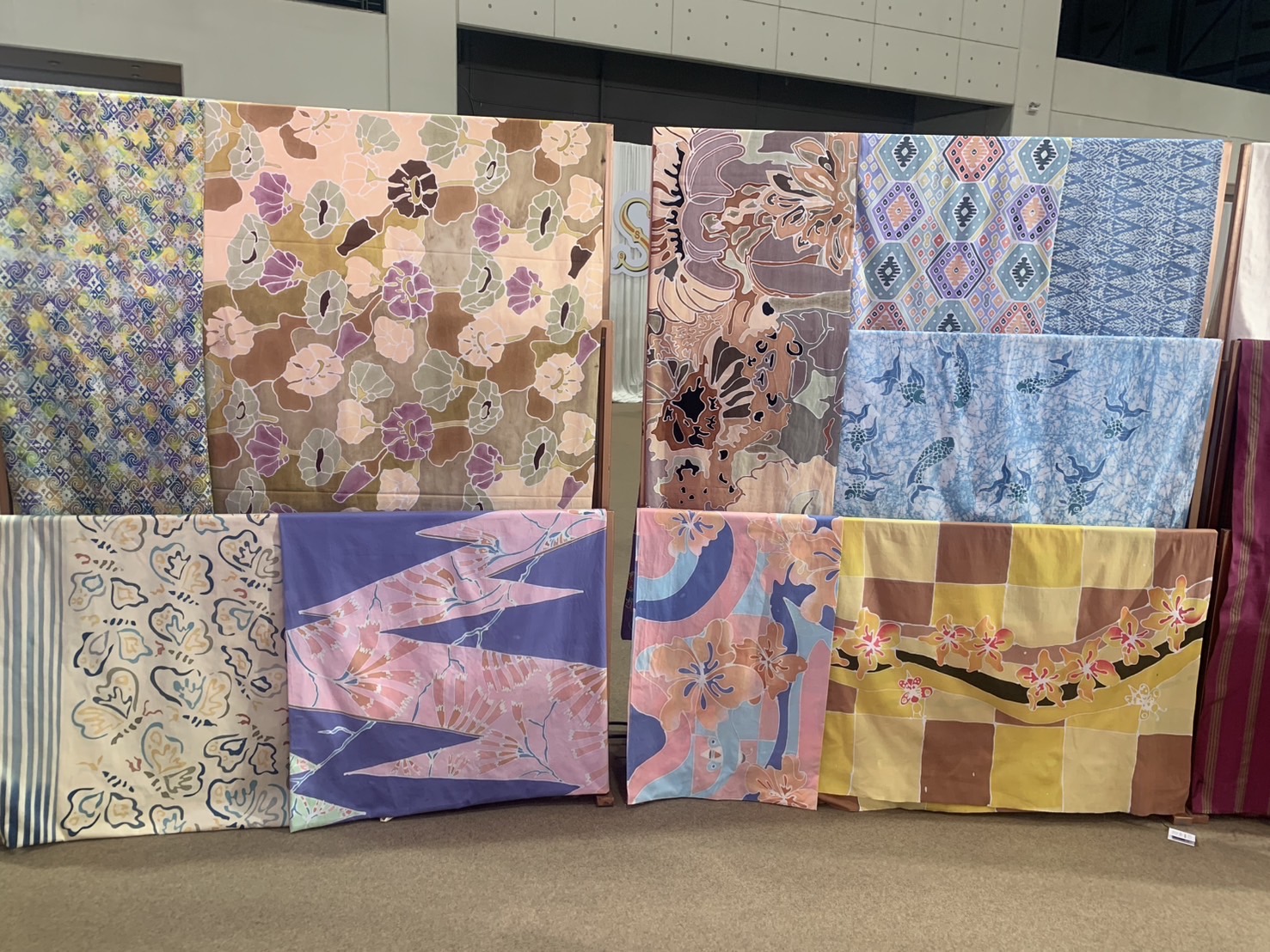 💃พจ.ฉะเชิงเทรา นำทีมจนท.เยี่ยมชมและอุดหนุนสินค้าในงาน “Silk Festival 2024 สู่การพัฒนาที่ยั่งยืน”