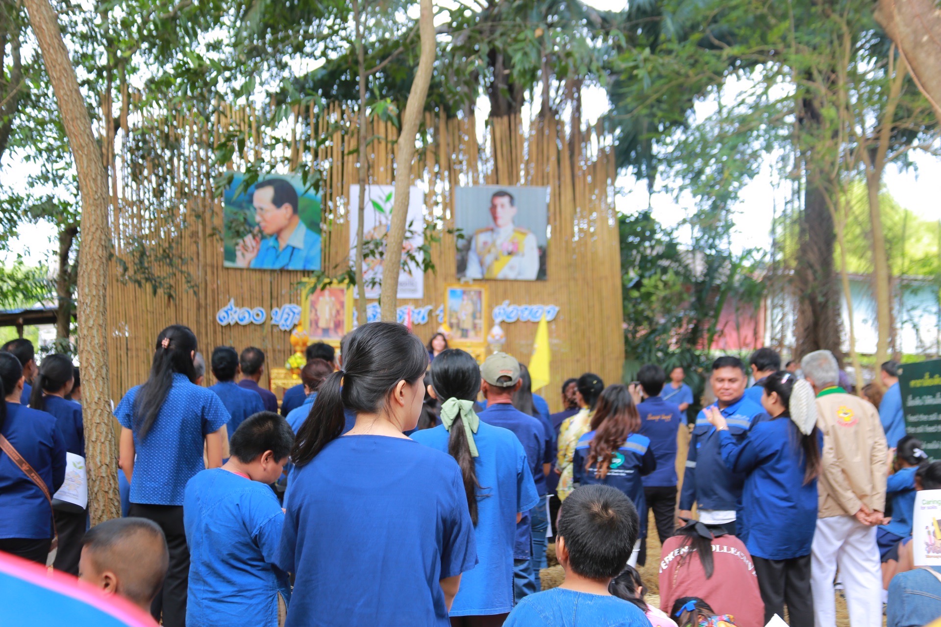 พช.ฉะเชิงเทรา ร่วมกับ วัดวังเย็นและเทศบาลตำบลวังเย็น  ดำเนินโครงการวันดินโลก World soil Day ปี 2567 วัดวังเย็น ภายใต้หัวข้อ “Caring for Soils : measure, monitor, manage” ใส่ใจมาตรฐาน ตรวจวัดจัดการ ดินดียั่งยืน เพื่อน้อมรำลึกถึงพระมหากรุณาธิคุณและถวายสดุดีพระเกียรติคุณพระบาทสมเด็จพระบรมชนกาธิเบศร มหาภูมิพลอดุลยเดชมหาราช บรมนาถบพิตร