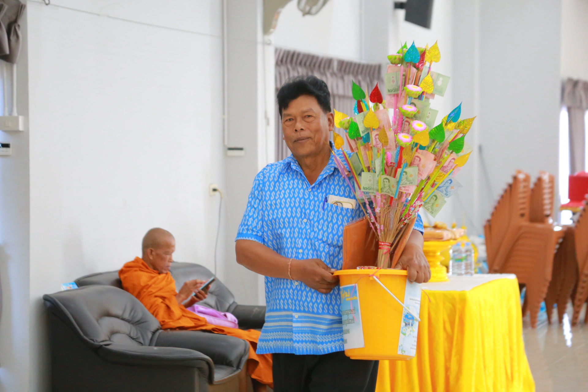 “สานต่อพระราชปณิธาน ผ่านพิธีทอดผ้าป่ากองทุนแม่ของแผ่นดิน อำเภอบางปะกง จังหวัดฉะเชิงเทรา”