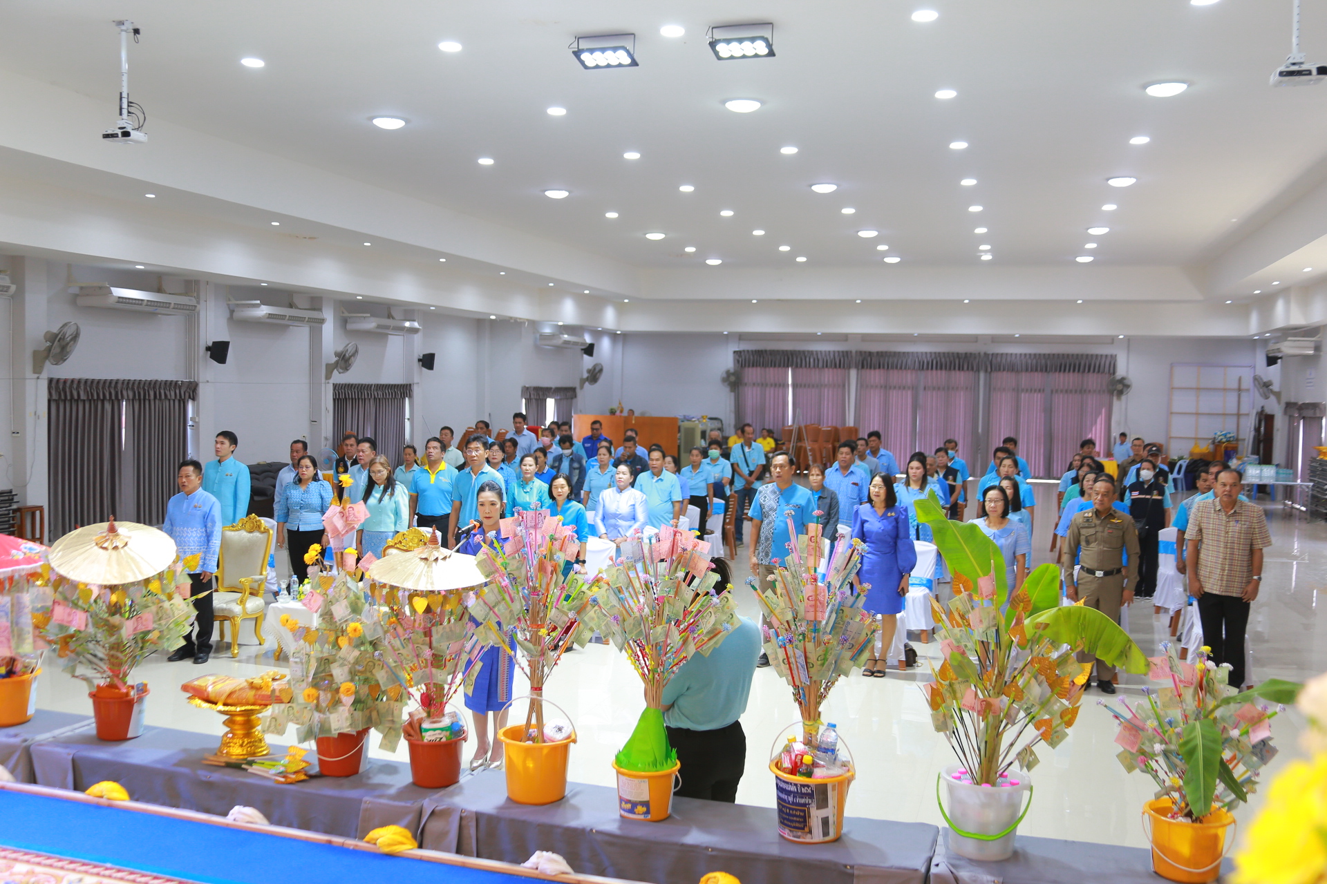 “สานต่อพระราชปณิธาน ผ่านพิธีทอดผ้าป่ากองทุนแม่ของแผ่นดิน อำเภอบางปะกง จังหวัดฉะเชิงเทรา”