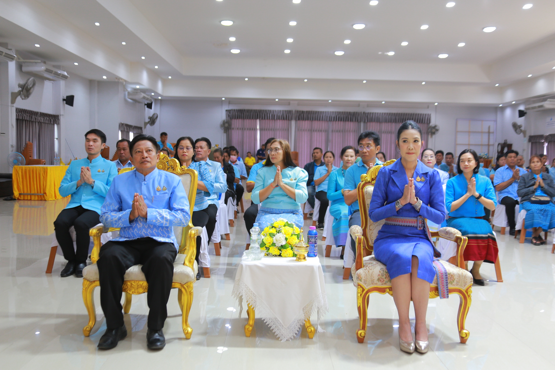 “สานต่อพระราชปณิธาน ผ่านพิธีทอดผ้าป่ากองทุนแม่ของแผ่นดิน อำเภอบางปะกง จังหวัดฉะเชิงเทรา”