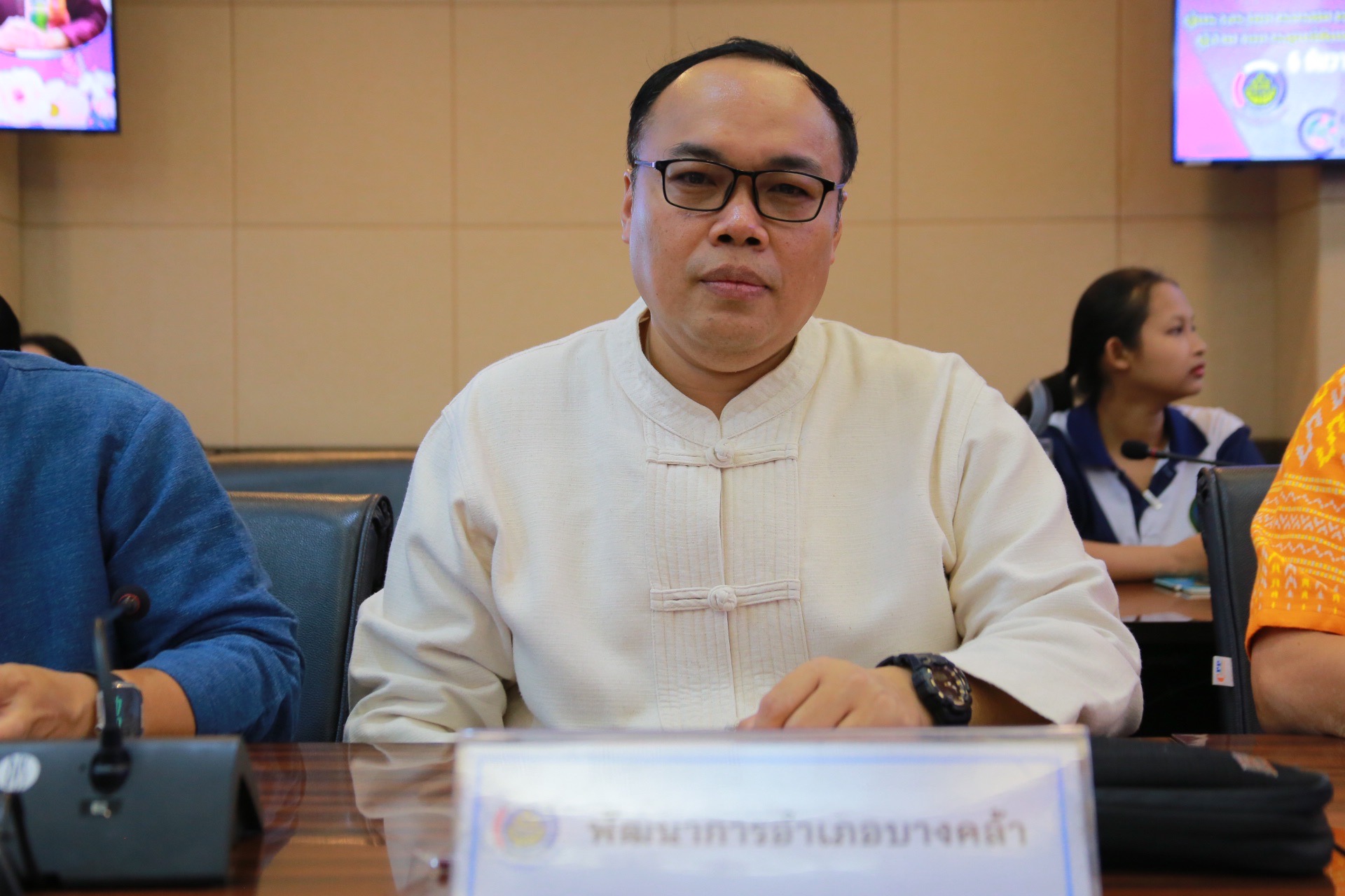 “ร่วมสร้างความเข้มแข็งชุมชน สู่การพัฒนาที่ยั่งยืน!” ผู้ตรวจราชการกรมการพัฒนาชุมชน ร่วมประชุมผู้บริหารและเจ้าหน้าที่พัฒนาชุมชนจังหวัดฉะเชิงเทรา