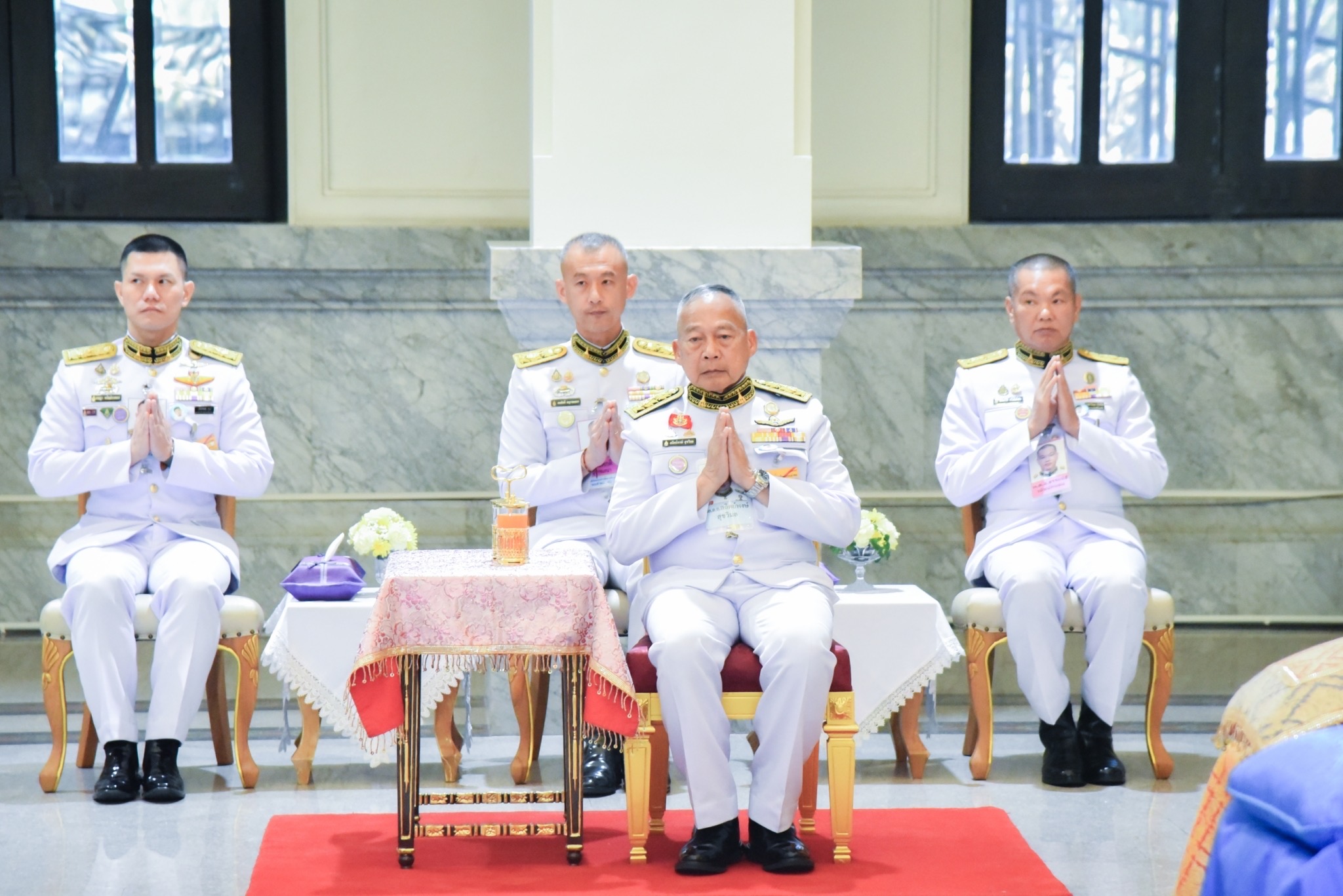 สมเด็จพระเจ้าอยู่หัว ทรงพระกรุณาโปรดเกล้าฯ ให้ พลอากาศเอก สถิตพงษ์ สุขวิมล ราชเลขานุการในพระองค์ พระบาทสมเด็จพระเจ้าอยู่หัว เป็นผู้แทนพระองค์ ไปถวายชุดหนังสือ ธรรมนาวา “วัง” และสิ่งของพระราชทาน แด่เจ้าคณะจังหวัดฉะเชิงเทรา ณ วัดโสธรวรารามวรวิหาร ตำบลหน้าเมือง อำเภอเมืองฉงฉะเชิงเทรา จังหวัดฉะเชิงเทรา