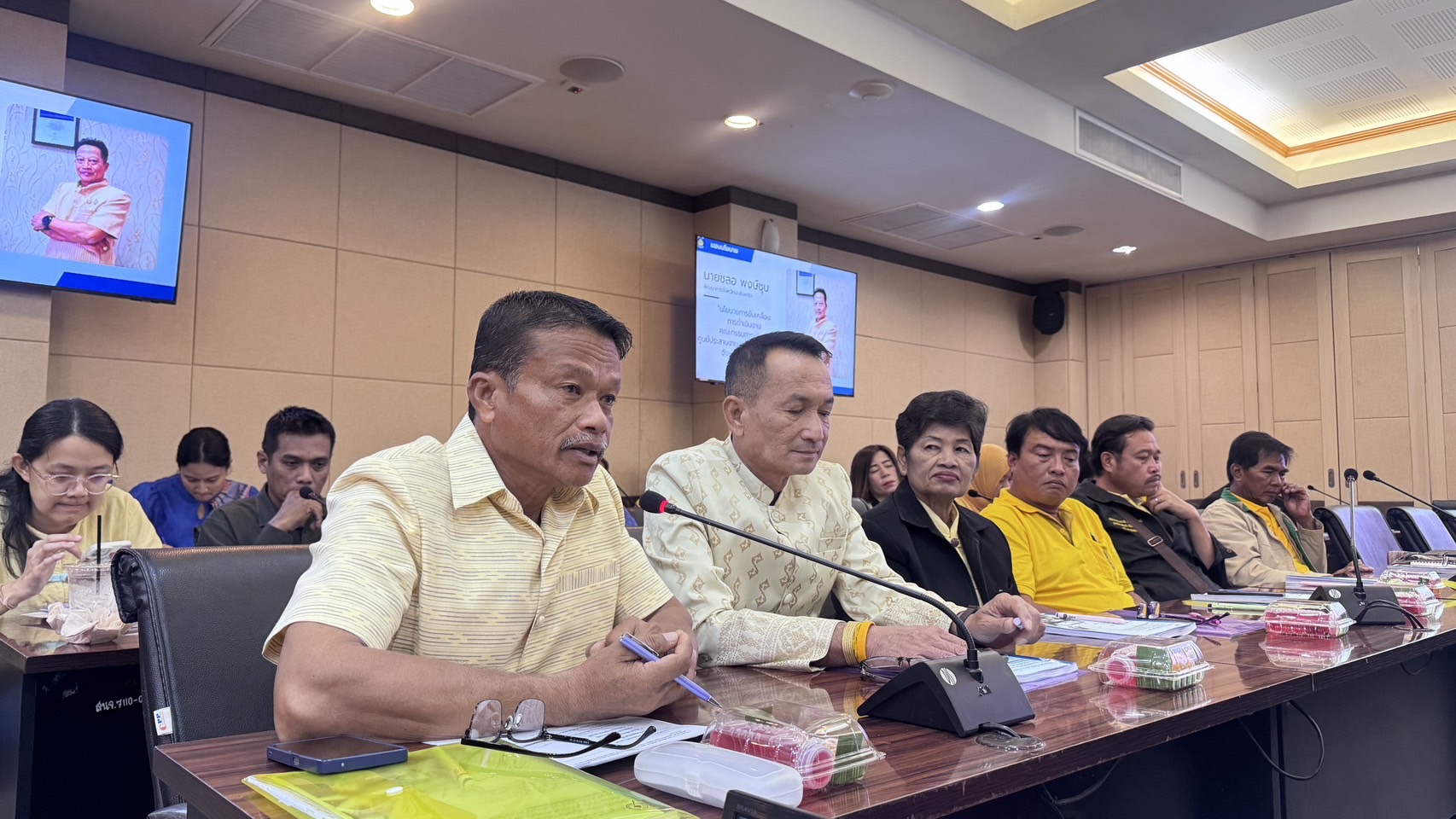 ” kick off พัฒนา ศูนย์ประสานงานองค์การชุมชน หนุนเสริมตำบลเข้มแข็งตามหลักปรัชญาของเศรษฐกิจพอเพียง”  พช.แปดริ้ว ดำเนินโครงการประชุมเชิงปฏิบัติการเสริมสร้างทักษะคณะกรรมการบริหารศูนย์ประสานงานองค์การชุมชนระดับอำเภอ (ศอช.อ.)