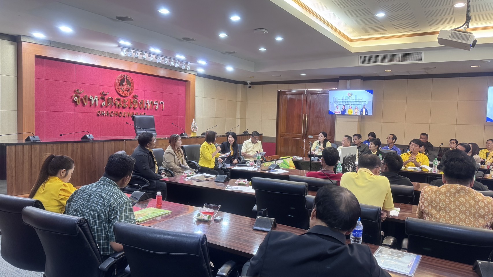 ” kick off พัฒนา ศูนย์ประสานงานองค์การชุมชน หนุนเสริมตำบลเข้มแข็งตามหลักปรัชญาของเศรษฐกิจพอเพียง”  พช.แปดริ้ว ดำเนินโครงการประชุมเชิงปฏิบัติการเสริมสร้างทักษะคณะกรรมการบริหารศูนย์ประสานงานองค์การชุมชนระดับอำเภอ (ศอช.อ.)