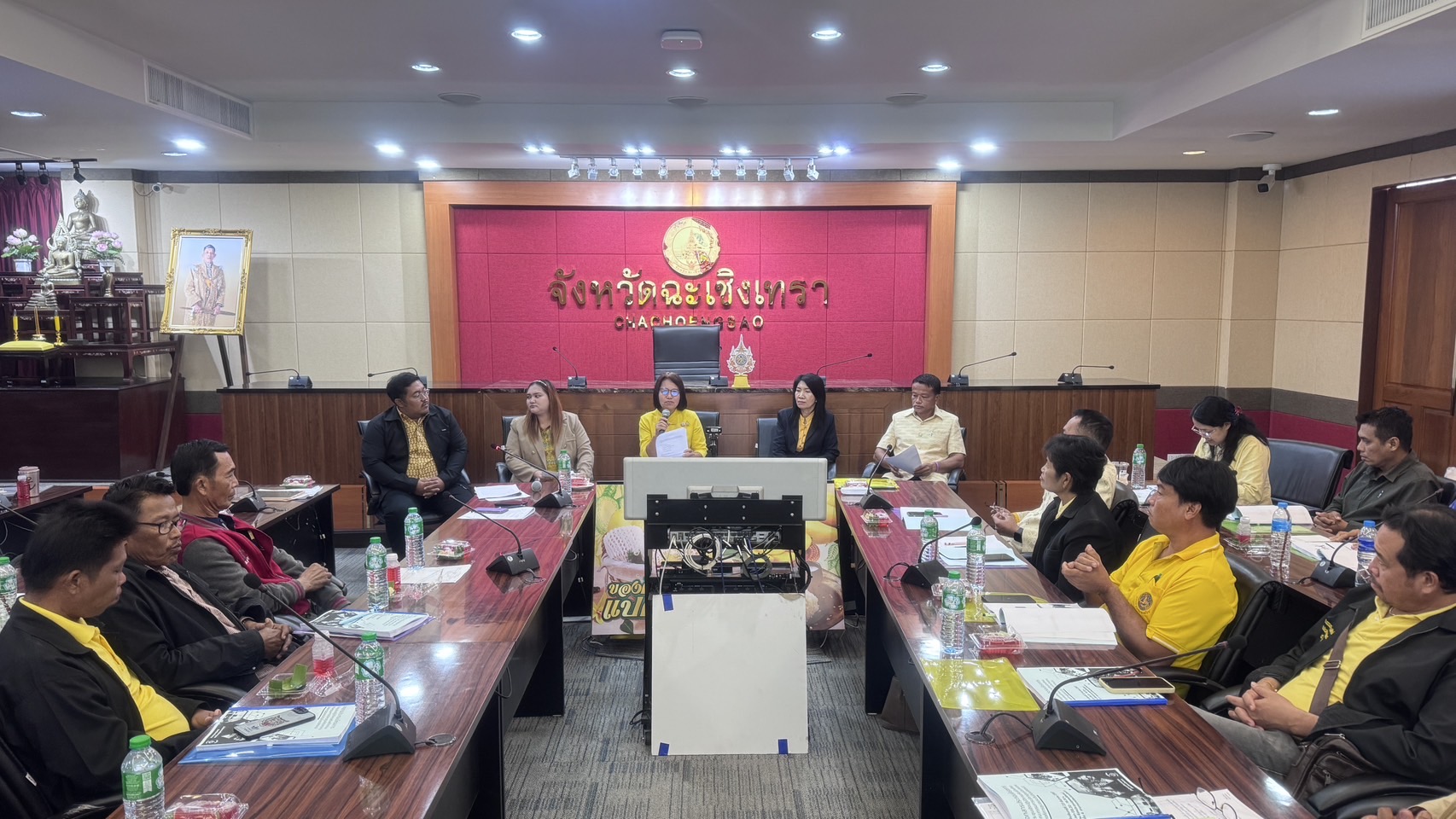 ” kick off พัฒนา ศูนย์ประสานงานองค์การชุมชน หนุนเสริมตำบลเข้มแข็งตามหลักปรัชญาของเศรษฐกิจพอเพียง”  พช.แปดริ้ว ดำเนินโครงการประชุมเชิงปฏิบัติการเสริมสร้างทักษะคณะกรรมการบริหารศูนย์ประสานงานองค์การชุมชนระดับอำเภอ (ศอช.อ.)