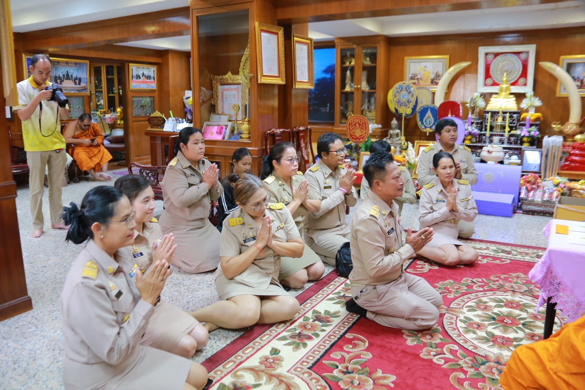 “พลังศรัทธาสู่พลังพัฒนา” พัฒนาการจังหวัดฉะเชิงเทรา นำทีมพัฒนาชุมชนสักการะหลวงพ่อโสธร รับพรปีใหม่ 2568