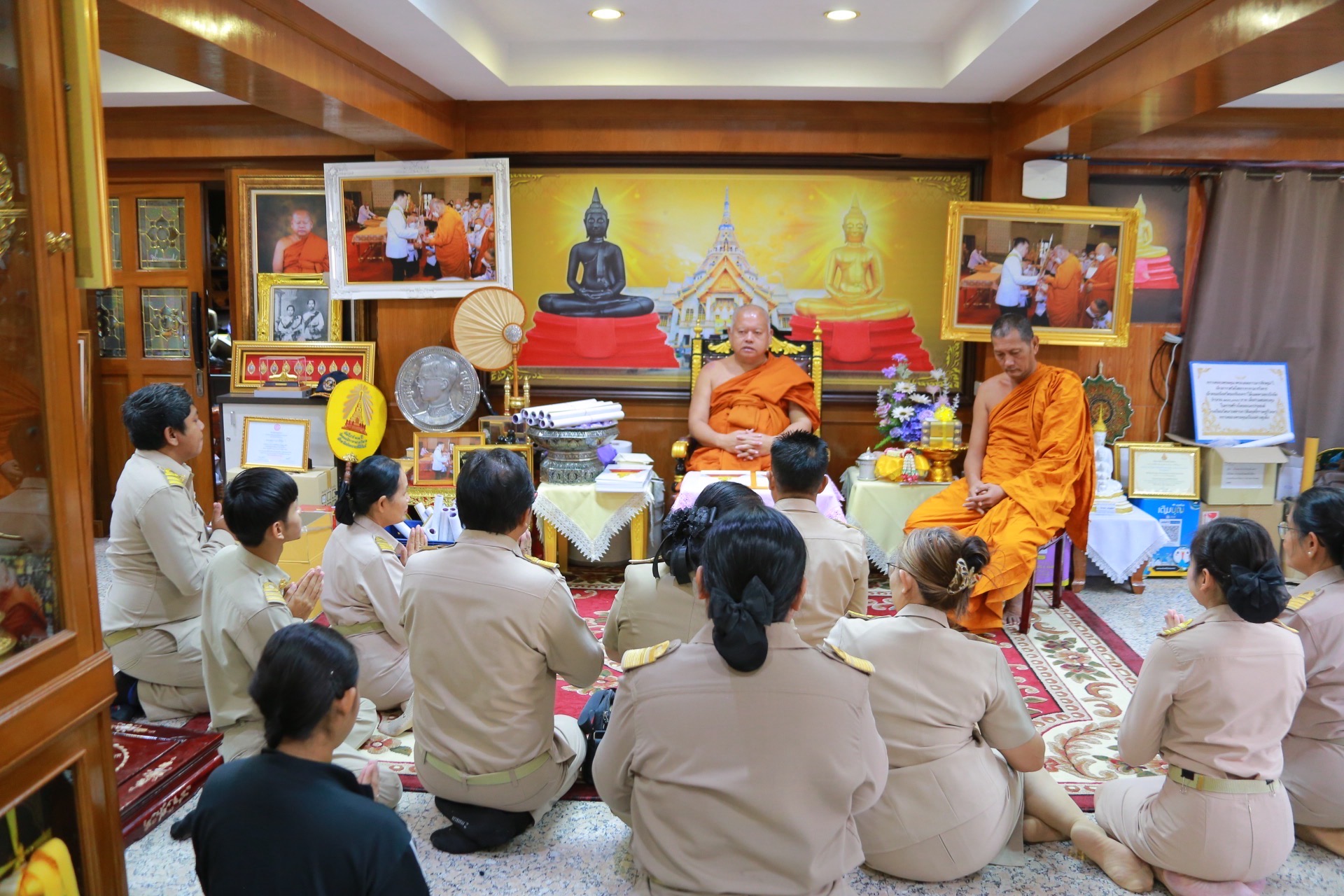 “พลังศรัทธาสู่พลังพัฒนา” พัฒนาการจังหวัดฉะเชิงเทรา นำทีมพัฒนาชุมชนสักการะหลวงพ่อโสธร รับพรปีใหม่ 2568