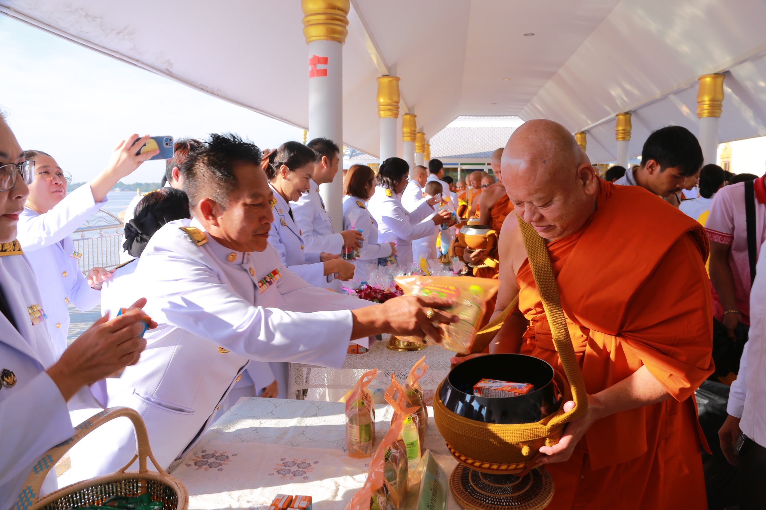 พช.แปดริ้ว ร่วมกิจกรรมเฉลิมพระเกียรติพระบาทสมเด็จพระเจ้าอยู่หัว เนื่องในพระราชพิธีสมมงคลพระชนมายุเท่าพระบาทสมเด็จพระพุทธยอดฟ้าจุฬาโลกมหาราช