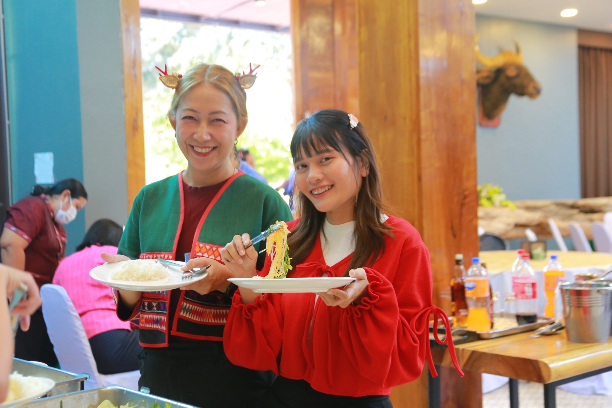 พช.แปดริ้วจัดกิจกรรม “สานสัมพันธ์สร้างสุข” ส่งเสริมภาพลักษณ์องค์กรและความสามัคคีในทีมงาน