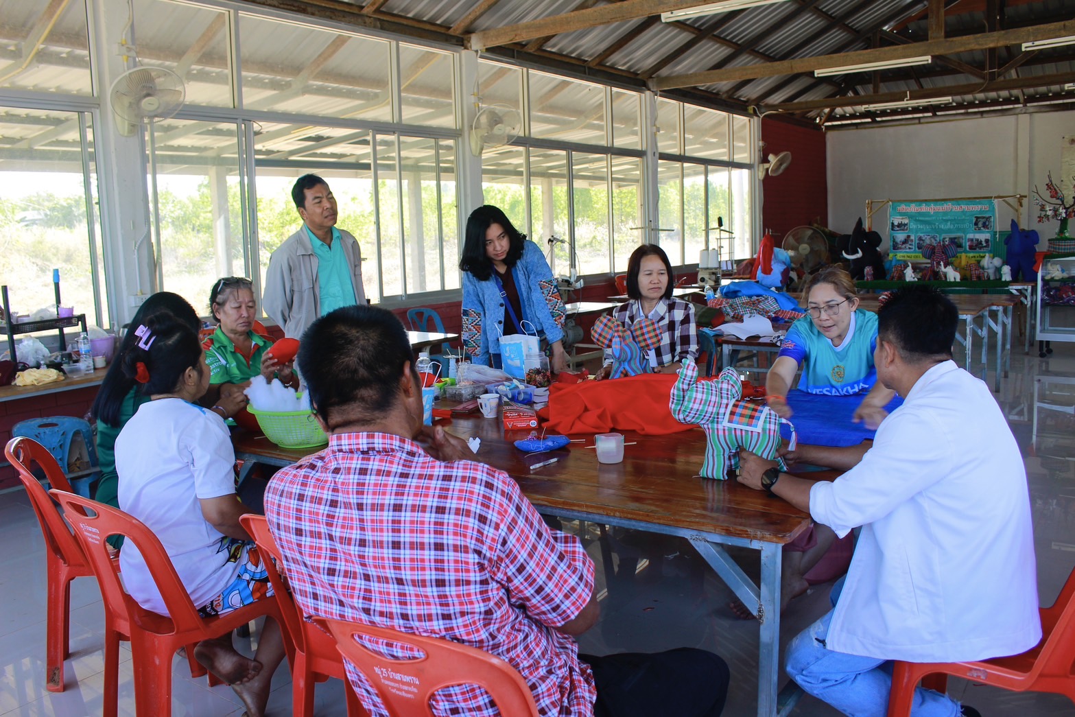 พช.ฉะเชิงเทรา ลงพื้นที่ศึกษาและพัฒนาชุมชน “อำเภอท่าตะเกียบ”
